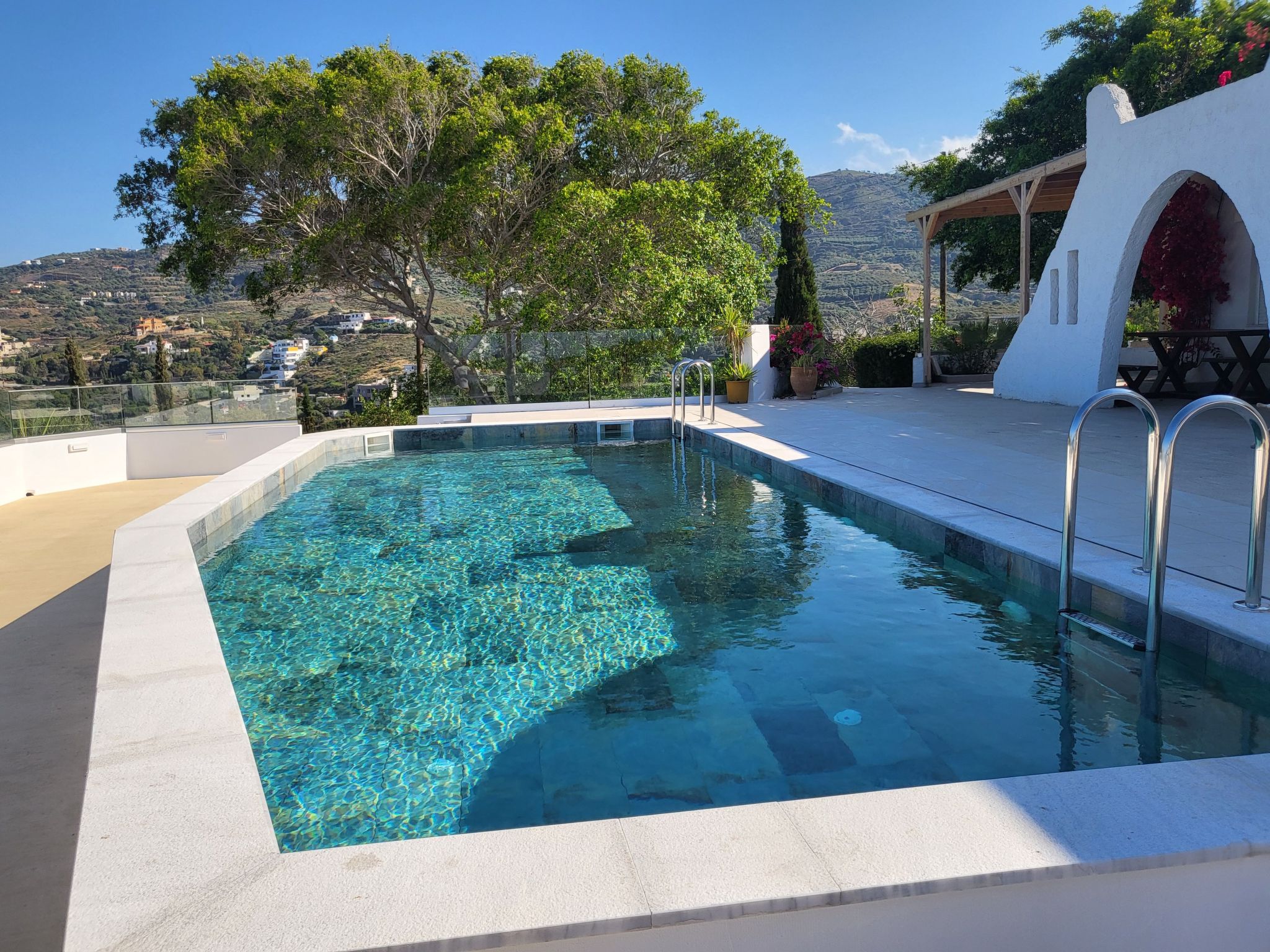 Villa Elena mit privatem beheiztem Schwimmbad