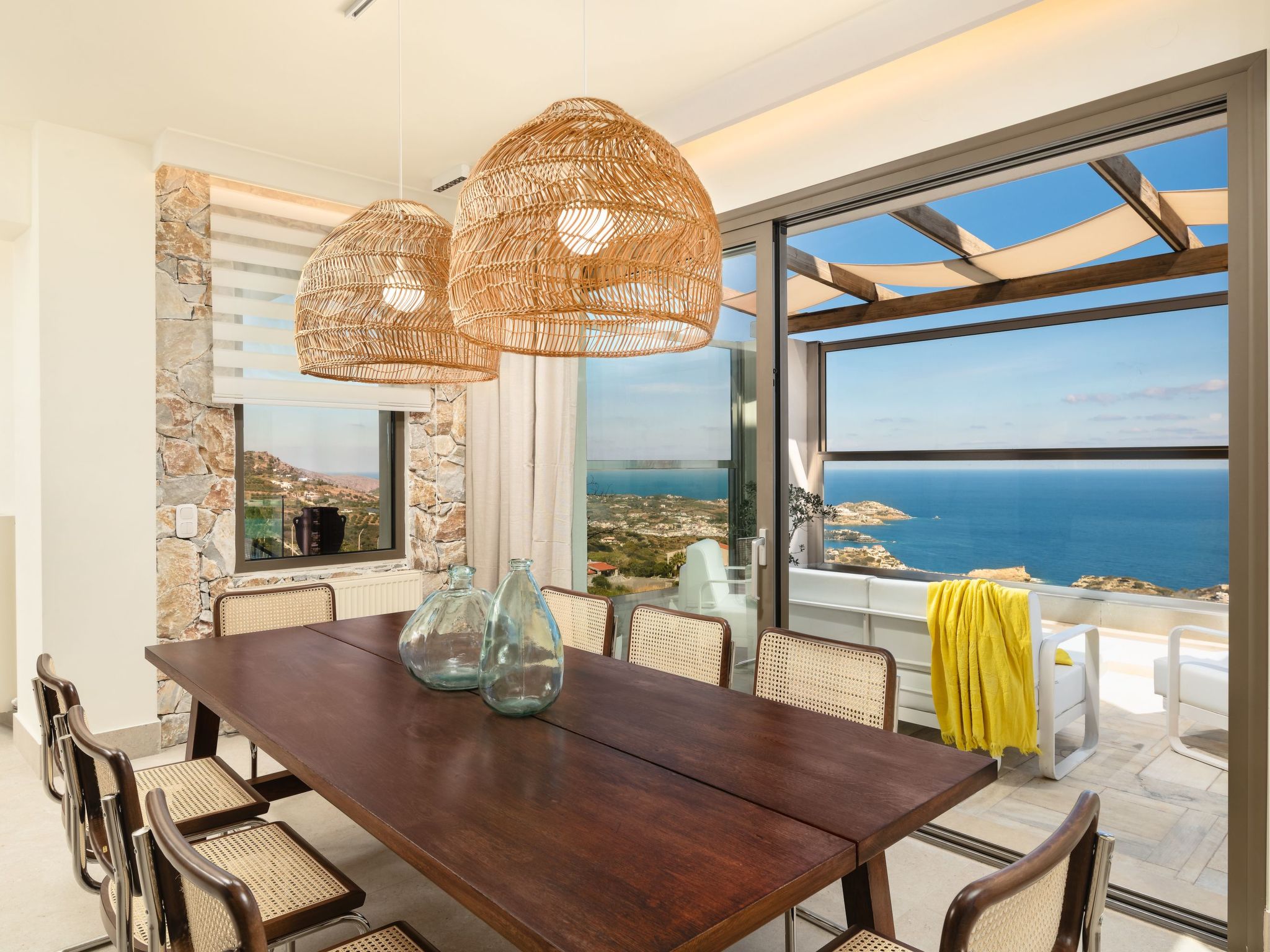 Luxuriöses Anwesen mit Meerblick und beheiztem Infinity-Pool-Dehors