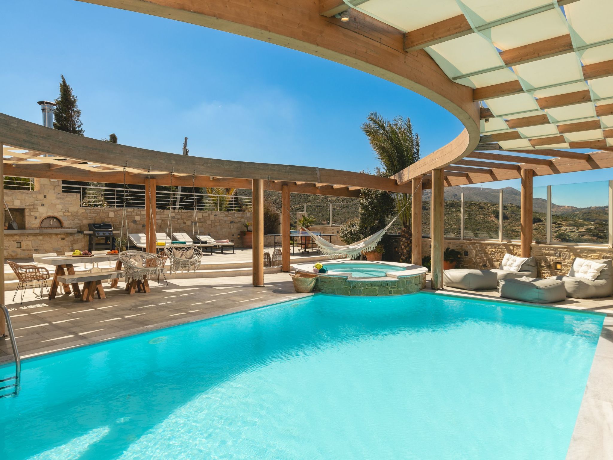 Luxuriöses Anwesen mit Meerblick und beheiztem Infinity-Pool-Image-tags.info