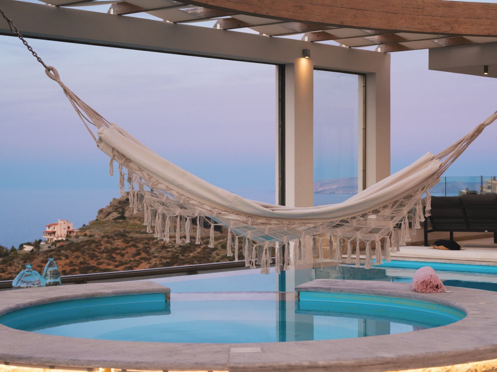 Luxuriöses Anwesen mit Meerblick und beheiztem Infinity-Pool-Image-tags.info