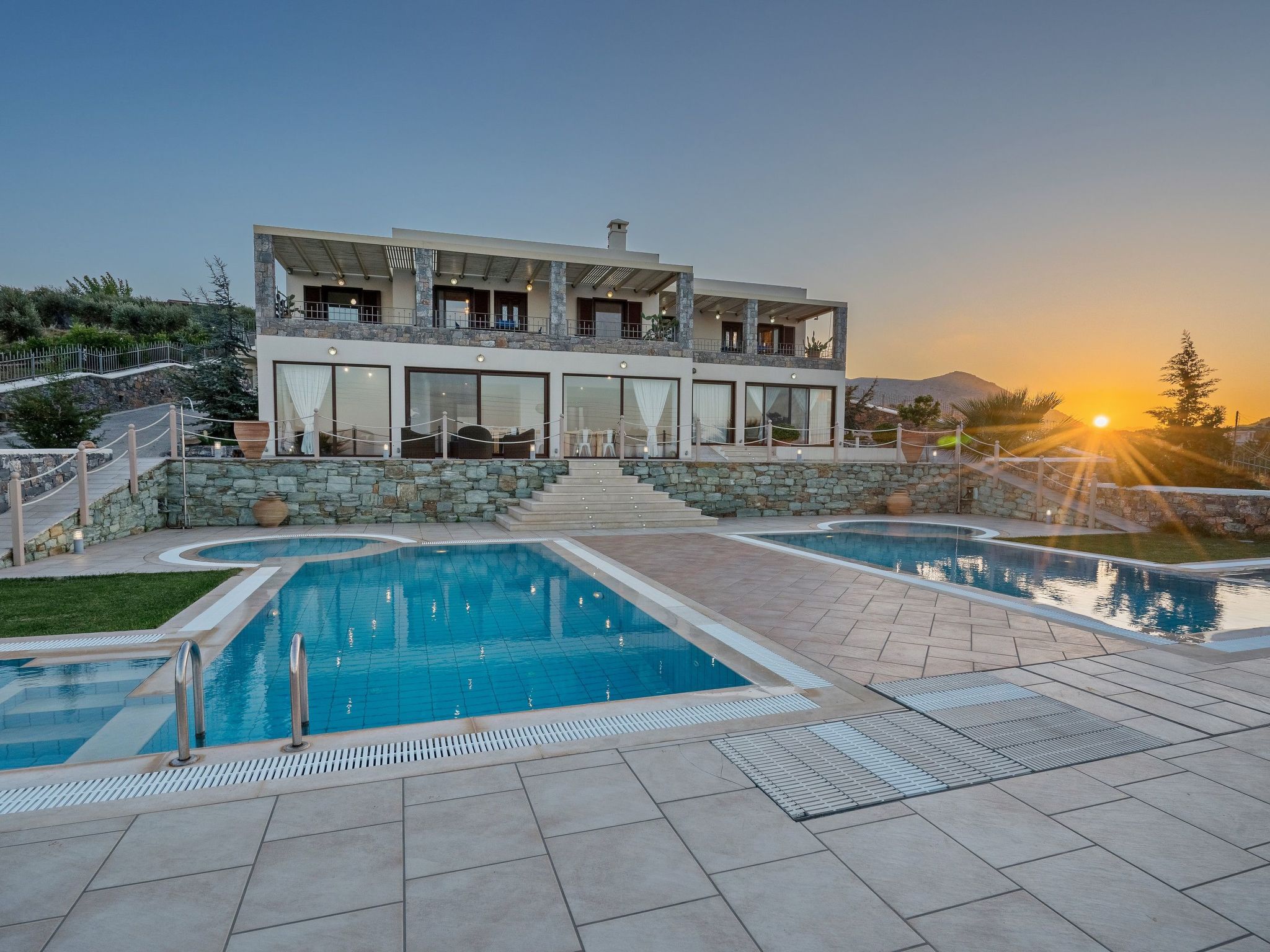 Hochzeit Villa Anemomylos Beheizter Pool Jacuzzi
