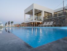 Villa Hara: Elegante Bungalow met Privézwembad nabij Zee in Agia Pelagia - thumbnail 5