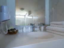 Villa Kallia: Luxe Vrijstaande Bungalow met Infinity Pool nabij Zee - thumbnail 6