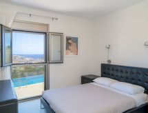 Villa Kallia: Luxe Vrijstaande Bungalow met Infinity Pool nabij Zee - thumbnail 3