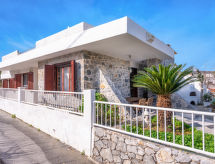 Kokkini Beach Retreat