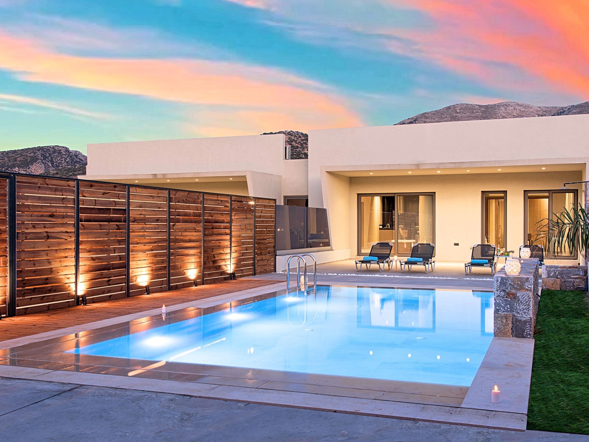 Vakantiehuis met privé zwembad in Neapolis Kriti (Griekenland) voor 22 personen