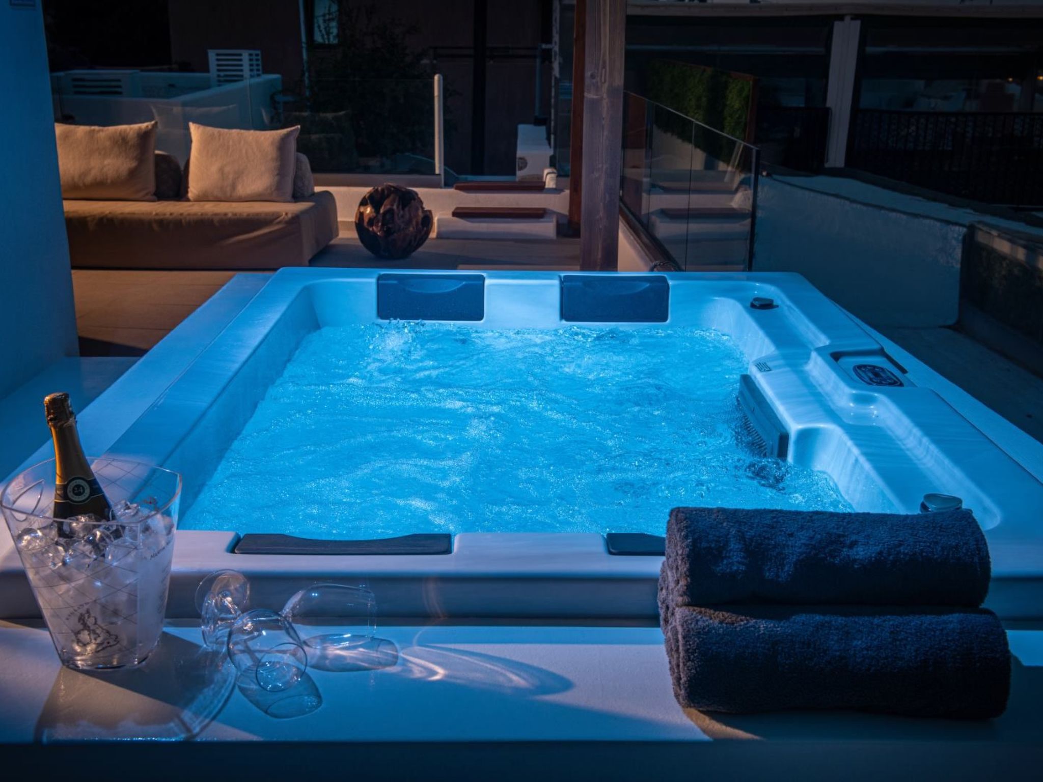 Mint Villa "by Checkin"-Binnen