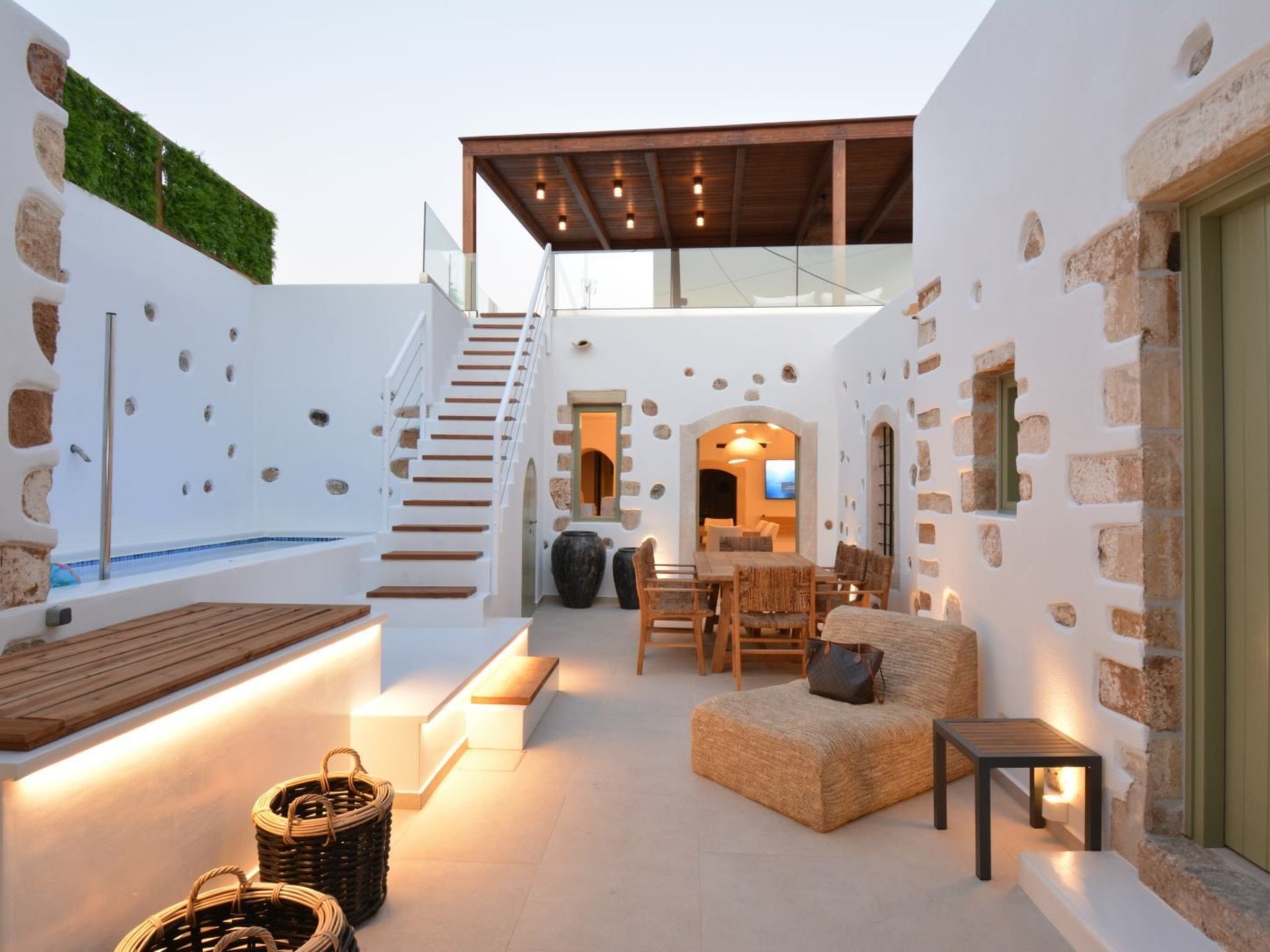 Mint Villa "by Checkin"-Binnen