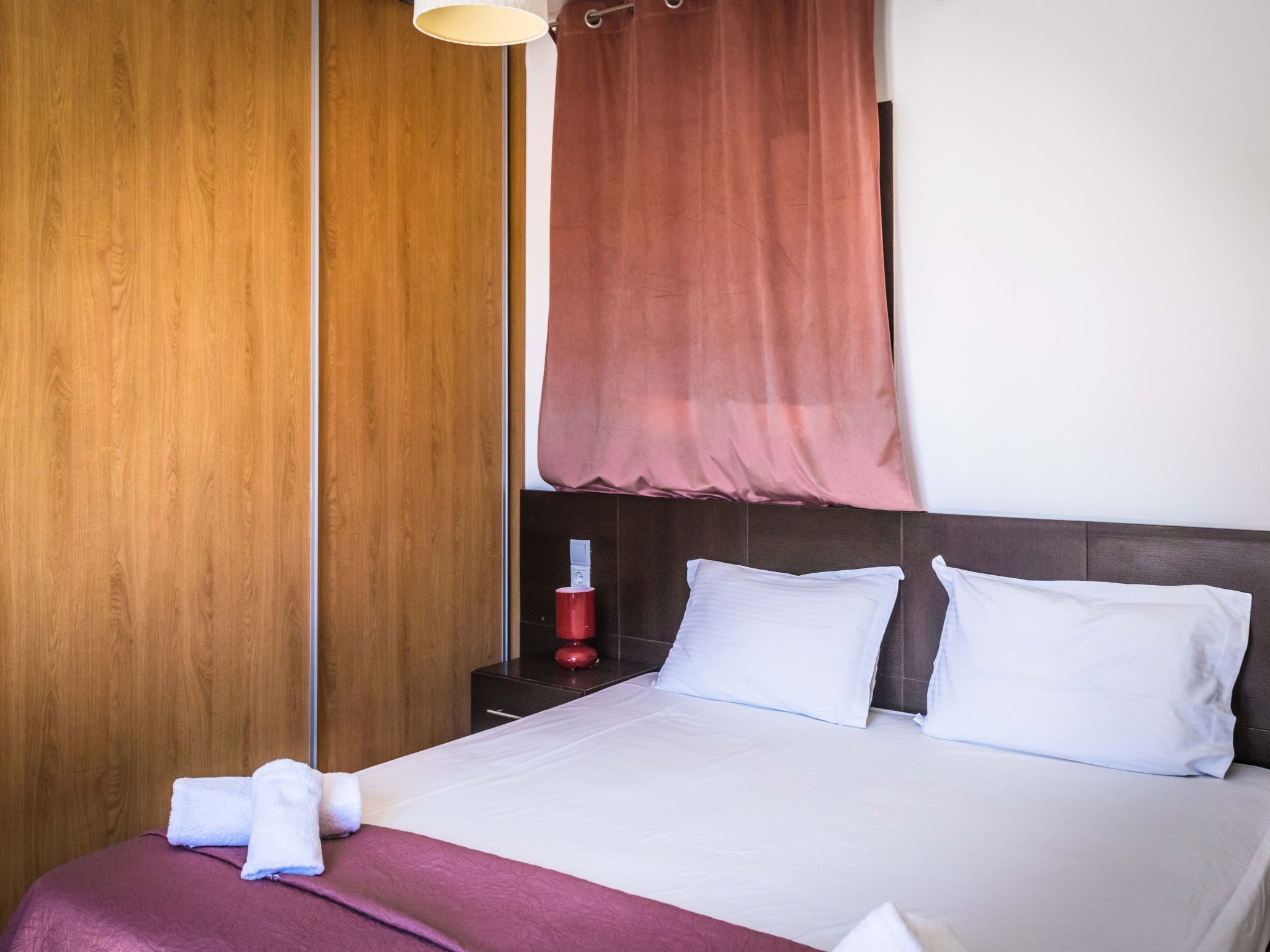 Niriides Villas_ Dafne _ 3-Schlafzimmer privater Pool-Binnen