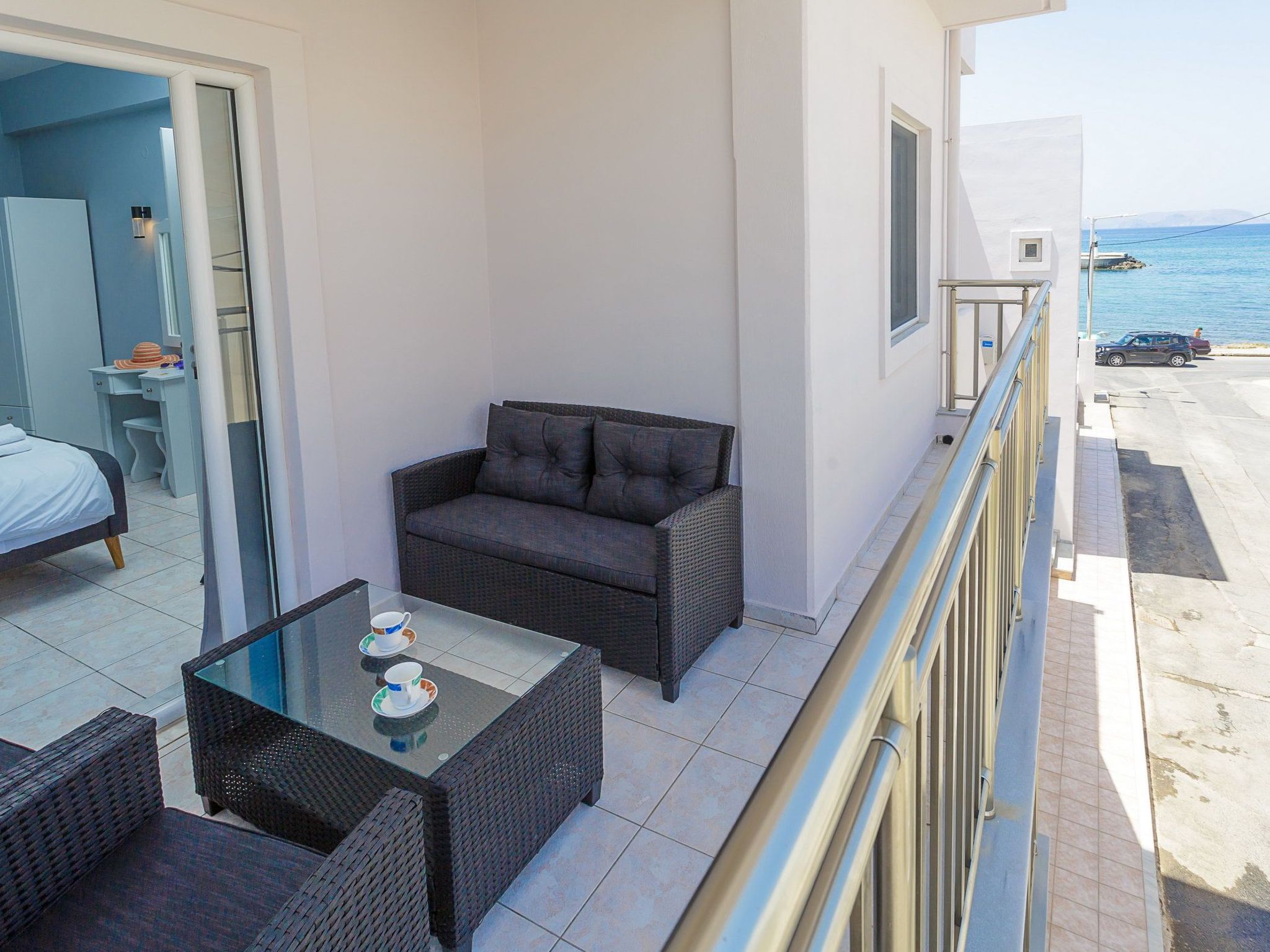 In Kato Gouves mit Blick auf den Sonnenuntergang-Image-tags.info