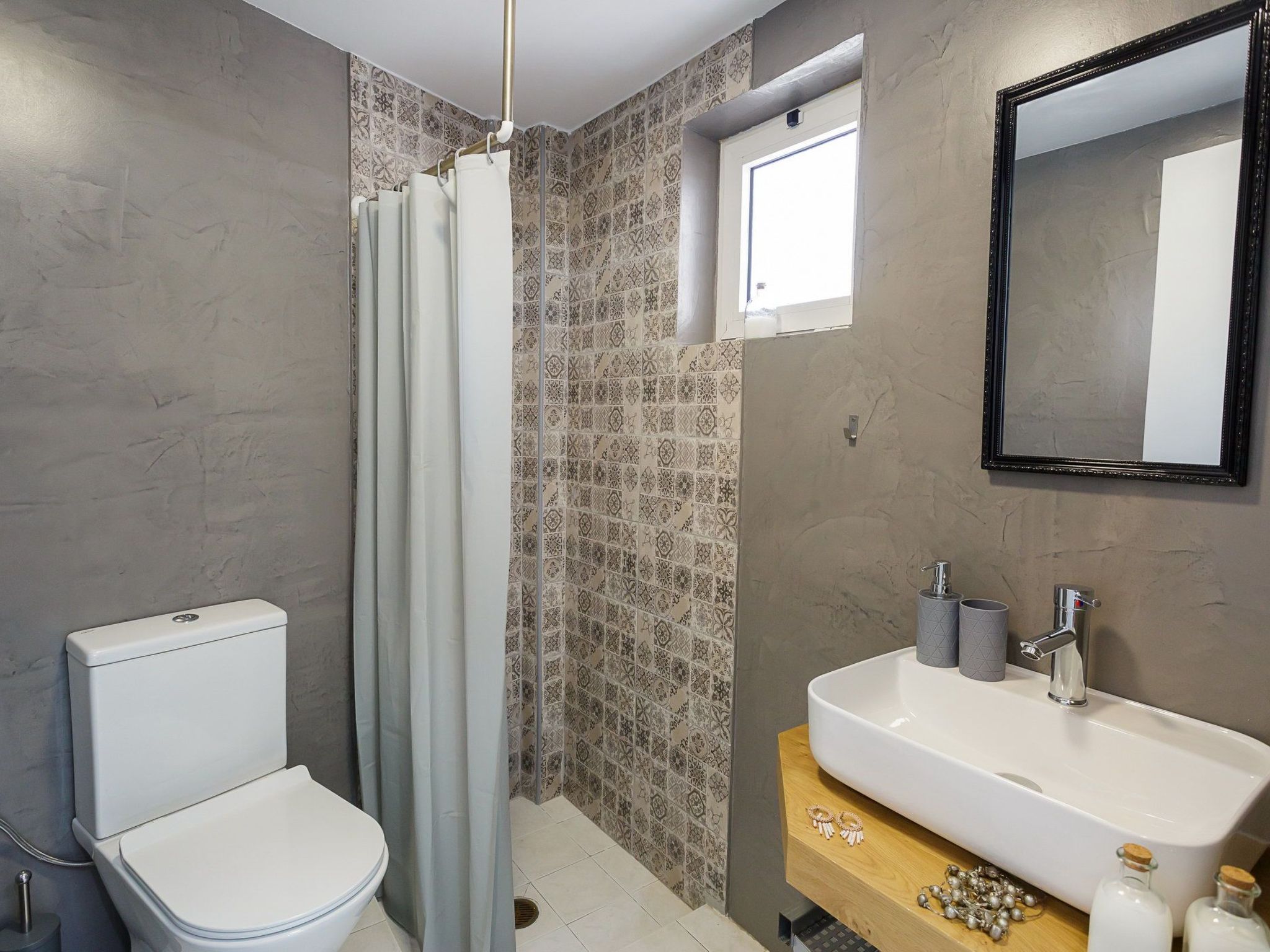 Wohnung in Kato Gouves mit Balkon, Seitenblick-Binnen