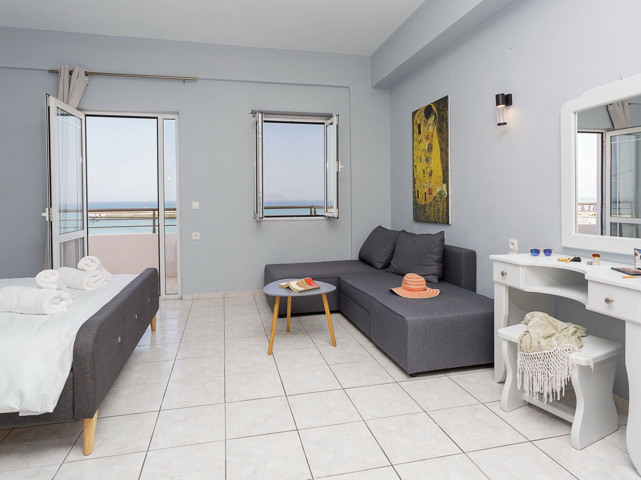 Wunderschöne Wohnung in Kato Gouves mit Parkplatz-Binnen