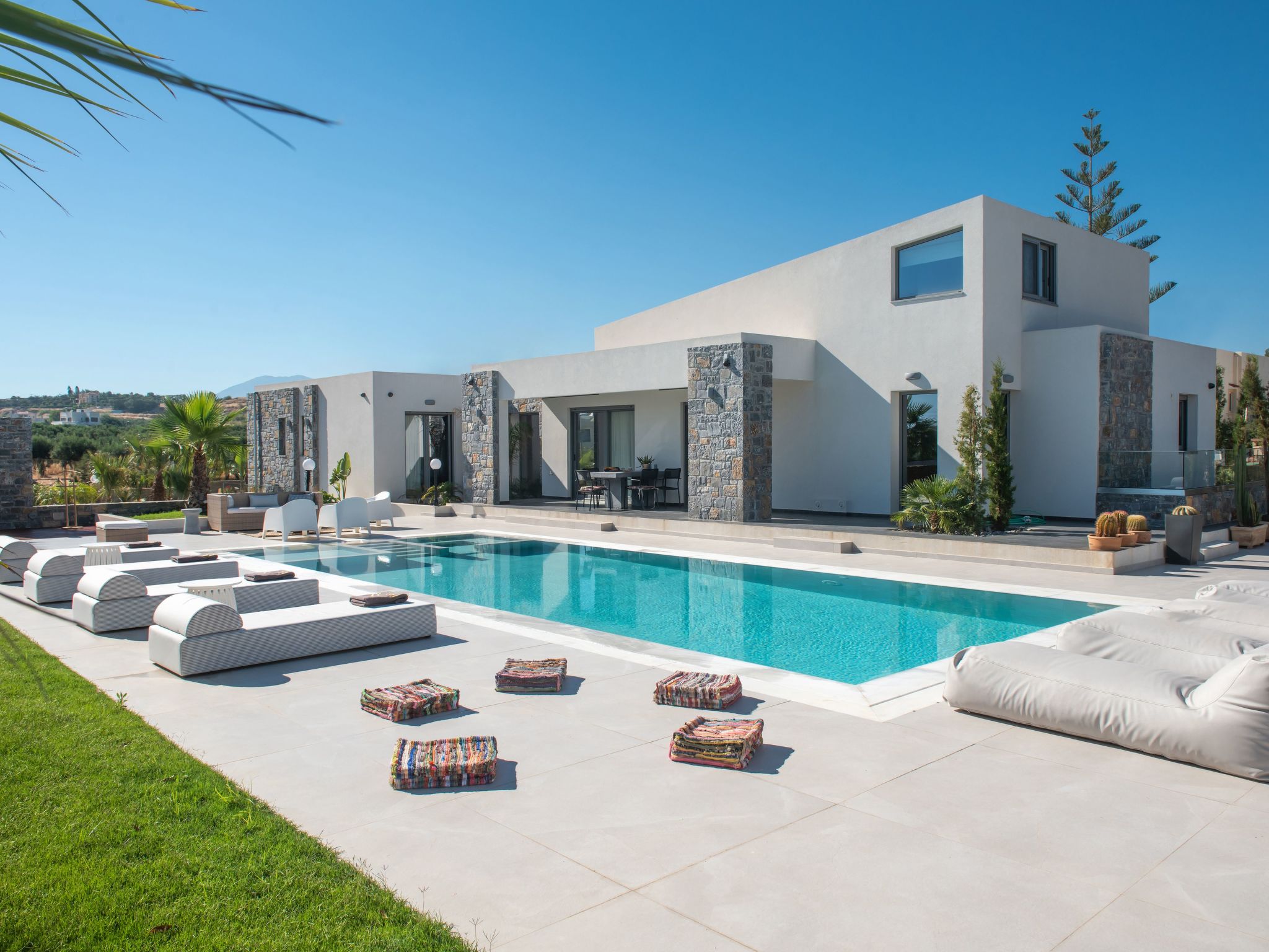 Luxuriös gestaltete Villa mit privatem Pool