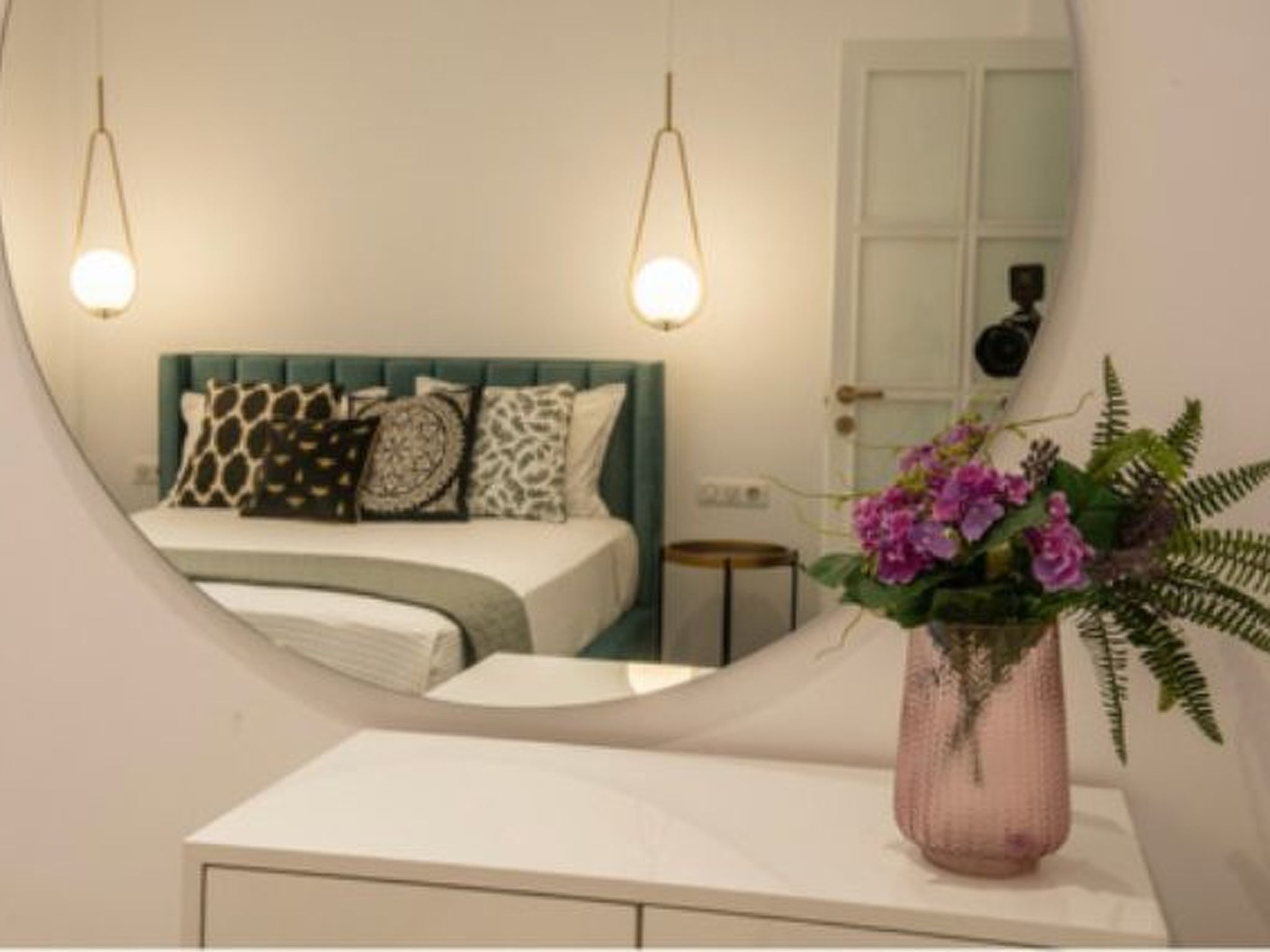 Luxuriös gestaltete Villa mit privatem Pool-Drinnen