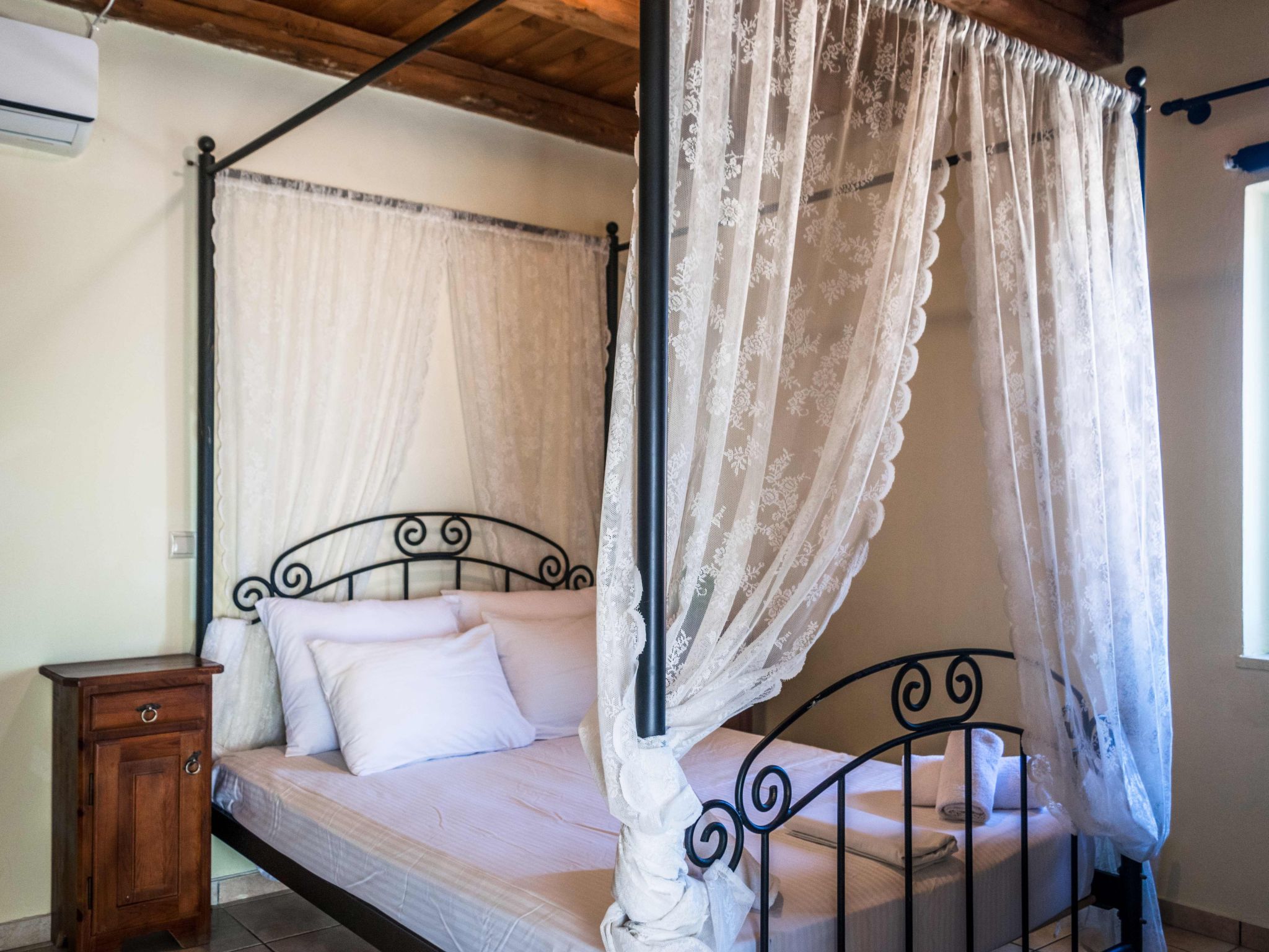 Niriides Villas_ Liagori_ 2-Schlafzimmer privater Pool-Binnen