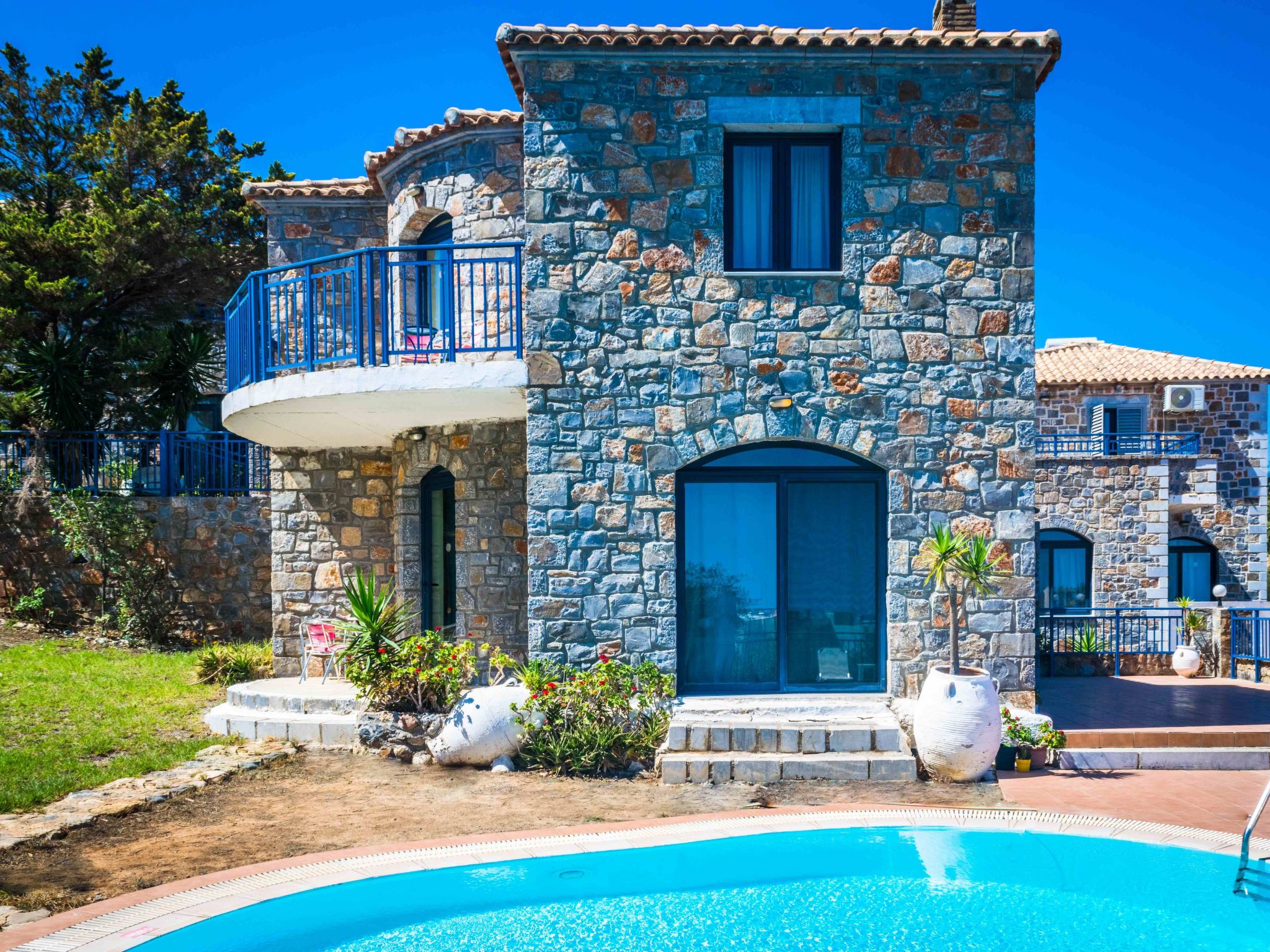 Niriides Villas_ Liagori_ 2-Schlafzimmer privater Pool-Binnen