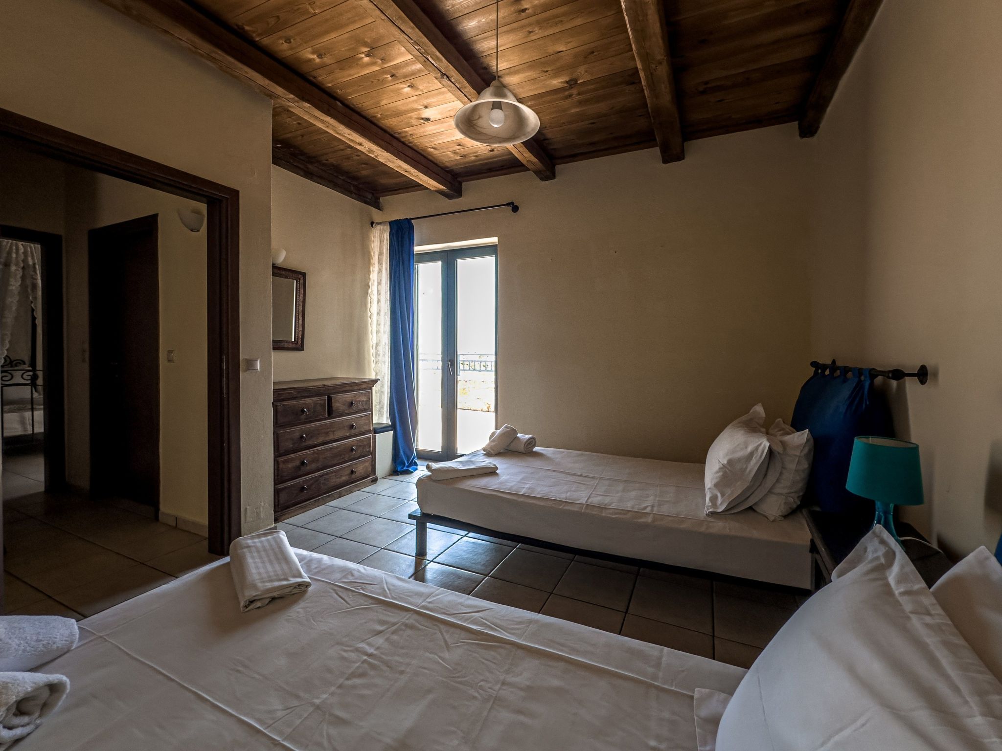 Niriides Villas_Nisso_ 2-Schlafzimmer privater Pool-Binnen