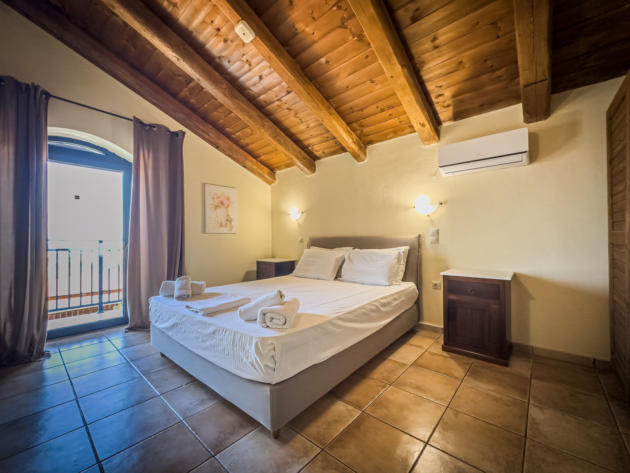 Niriides Villas_Aktea_ 3-Schlafzimmer privater Pool-Binnen