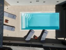 Nieuwe luxe vrijstaande villa met privézwembad op 25km van centrum - thumbnail 1