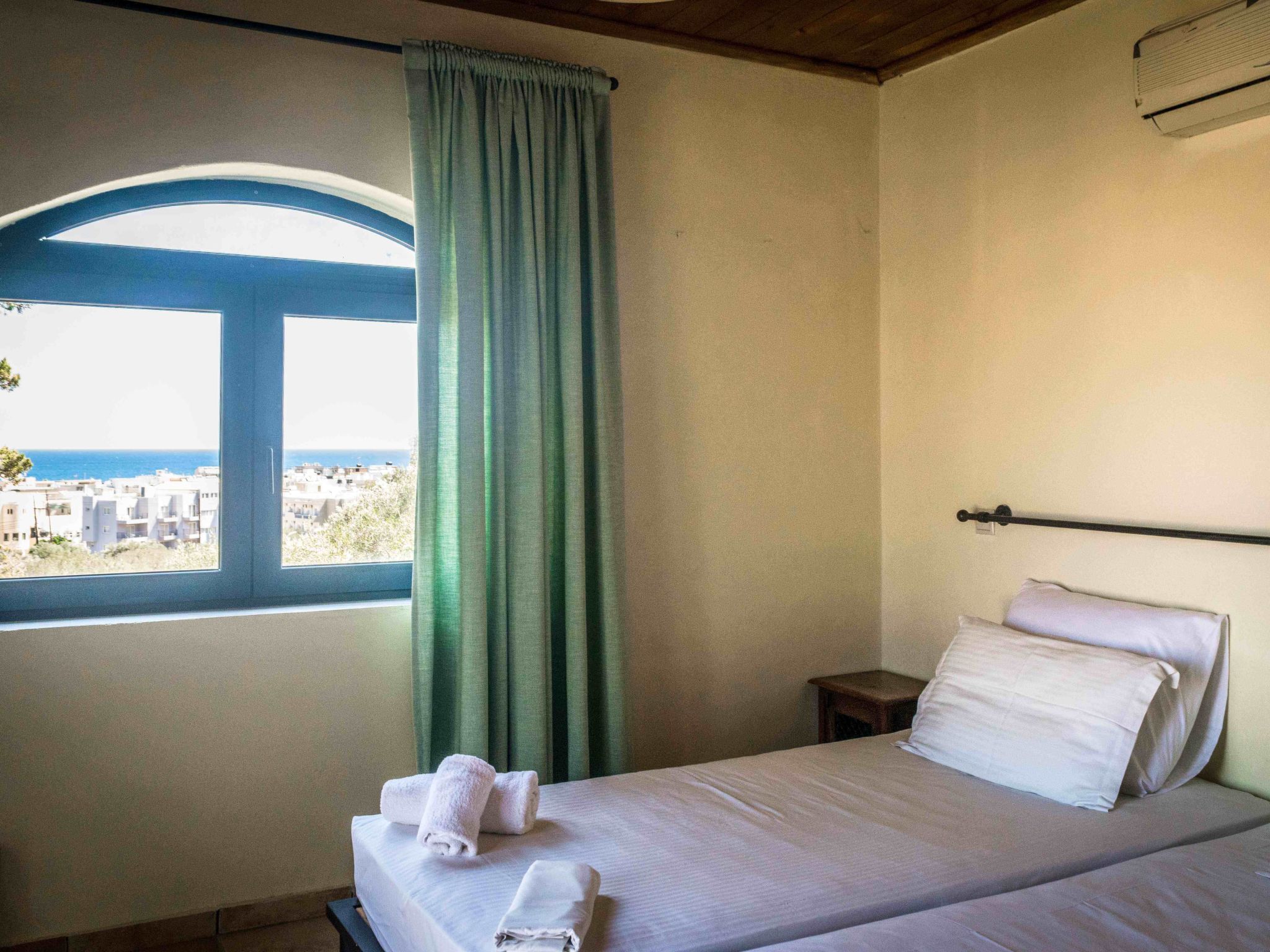 Niriides Villas_ Thetis_ 3-Schlafzimmer privater Pool-Binnen