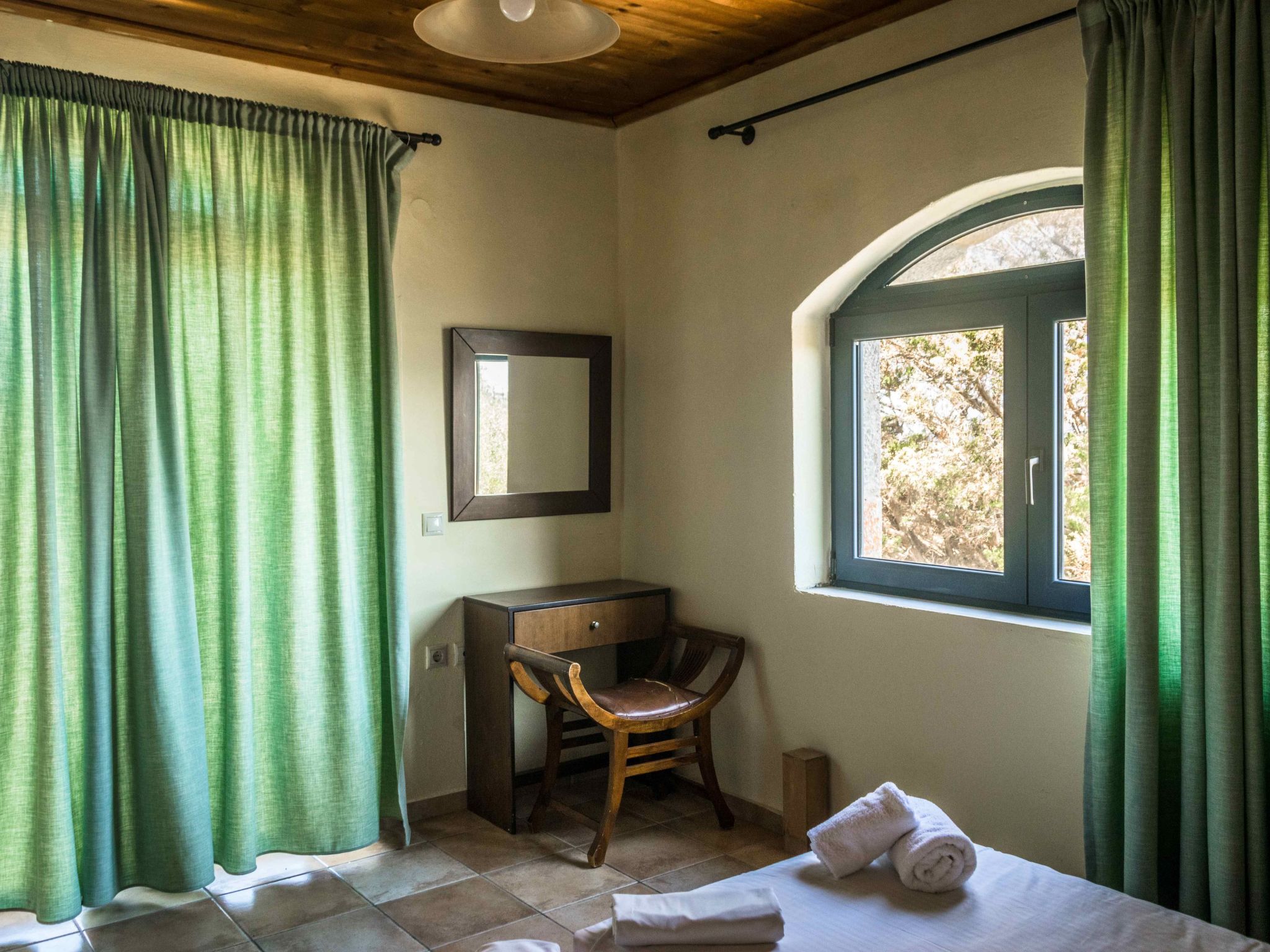 Niriides Villas_ Thetis_ 3-Schlafzimmer privater Pool-Binnen