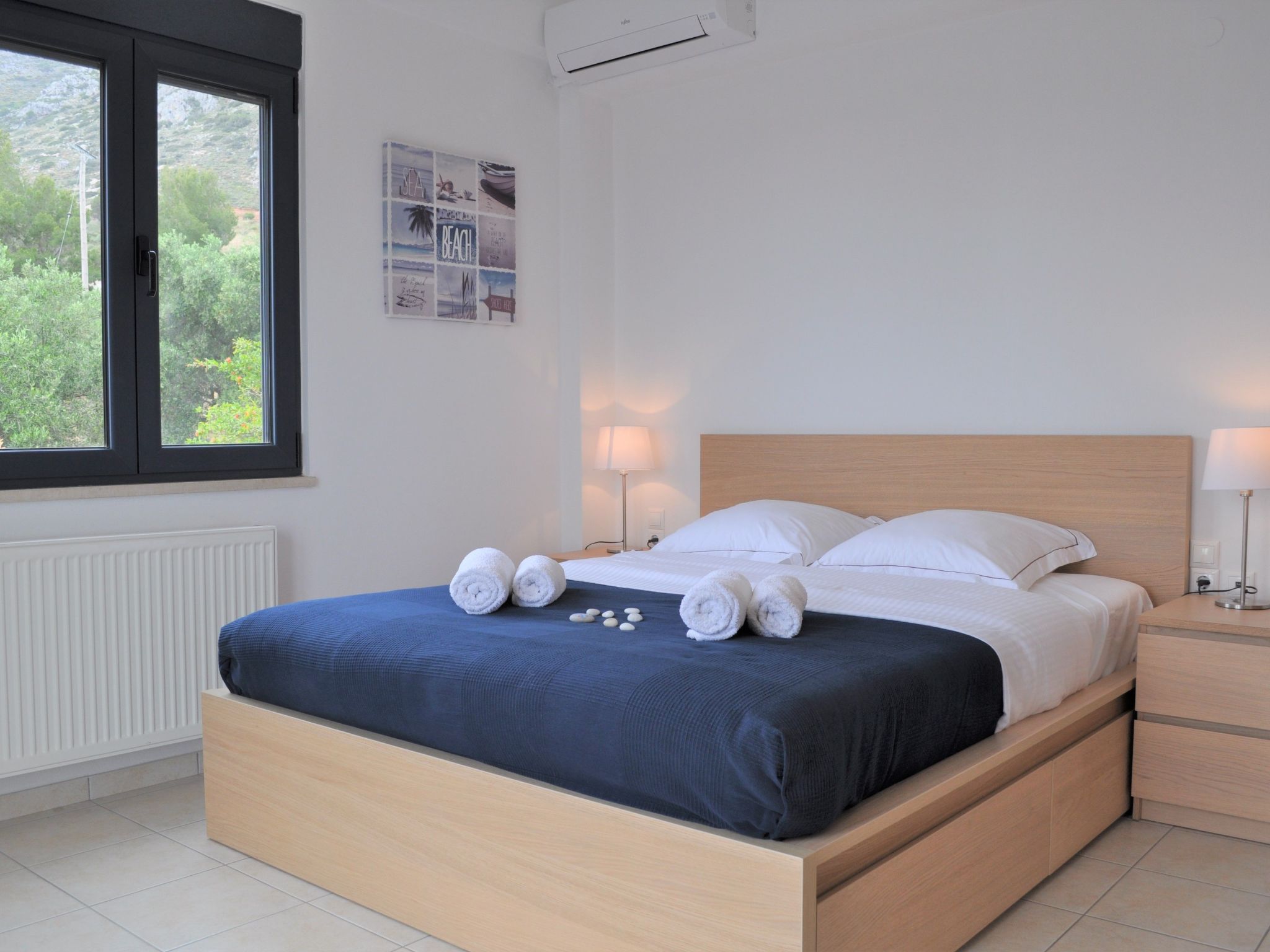 Nefeli Blue Villa in altem Olivenhain, Meerblick-Binnen