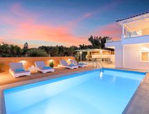 Etoile Villa Beheizter Pool