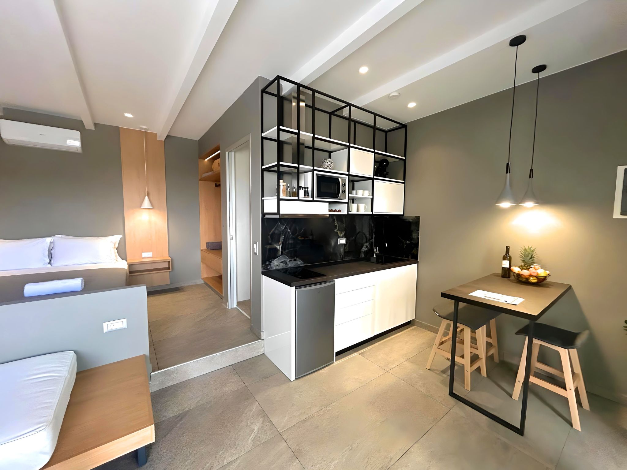 Canes Maxima Suite Privater Pool-Binnen