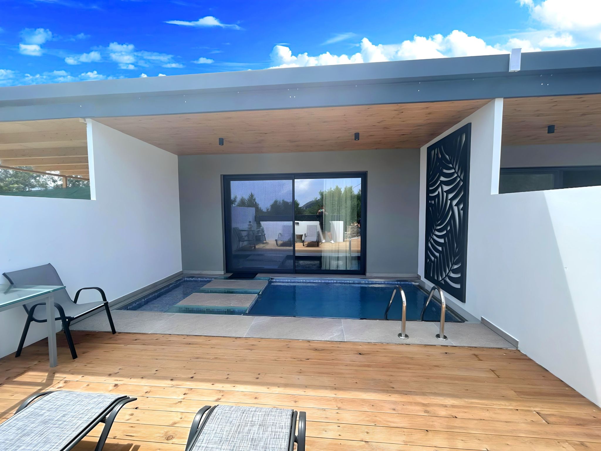 Canes Maxima Suite Privater Pool-Binnen