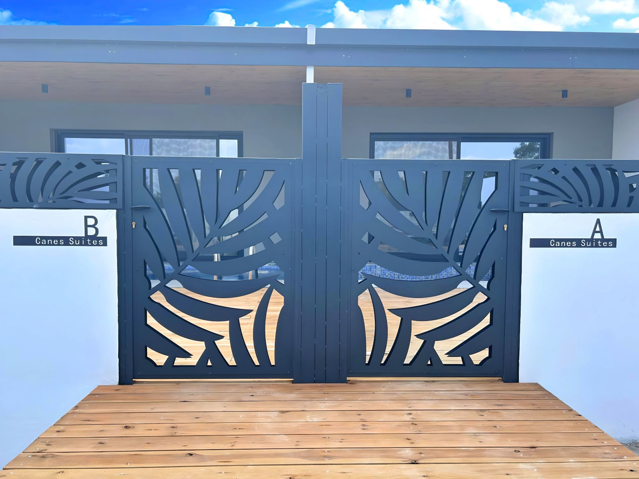 Canes Maxima Suite Privater Pool-Binnen