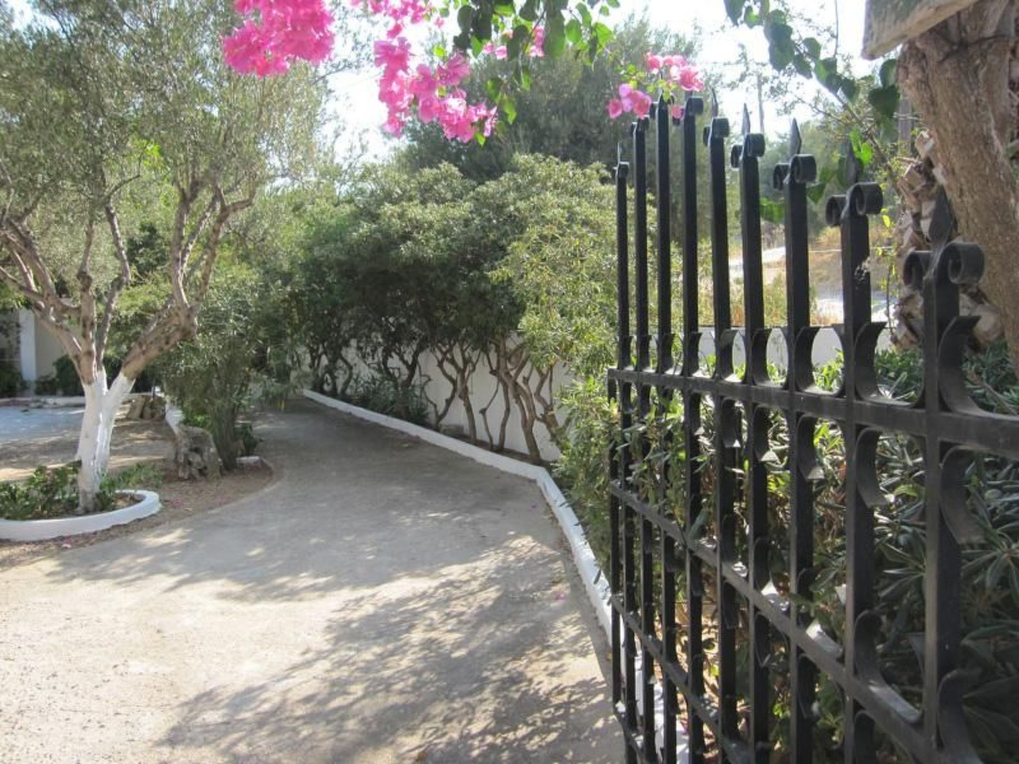 Wohnung mit Pool im Blumenparadies