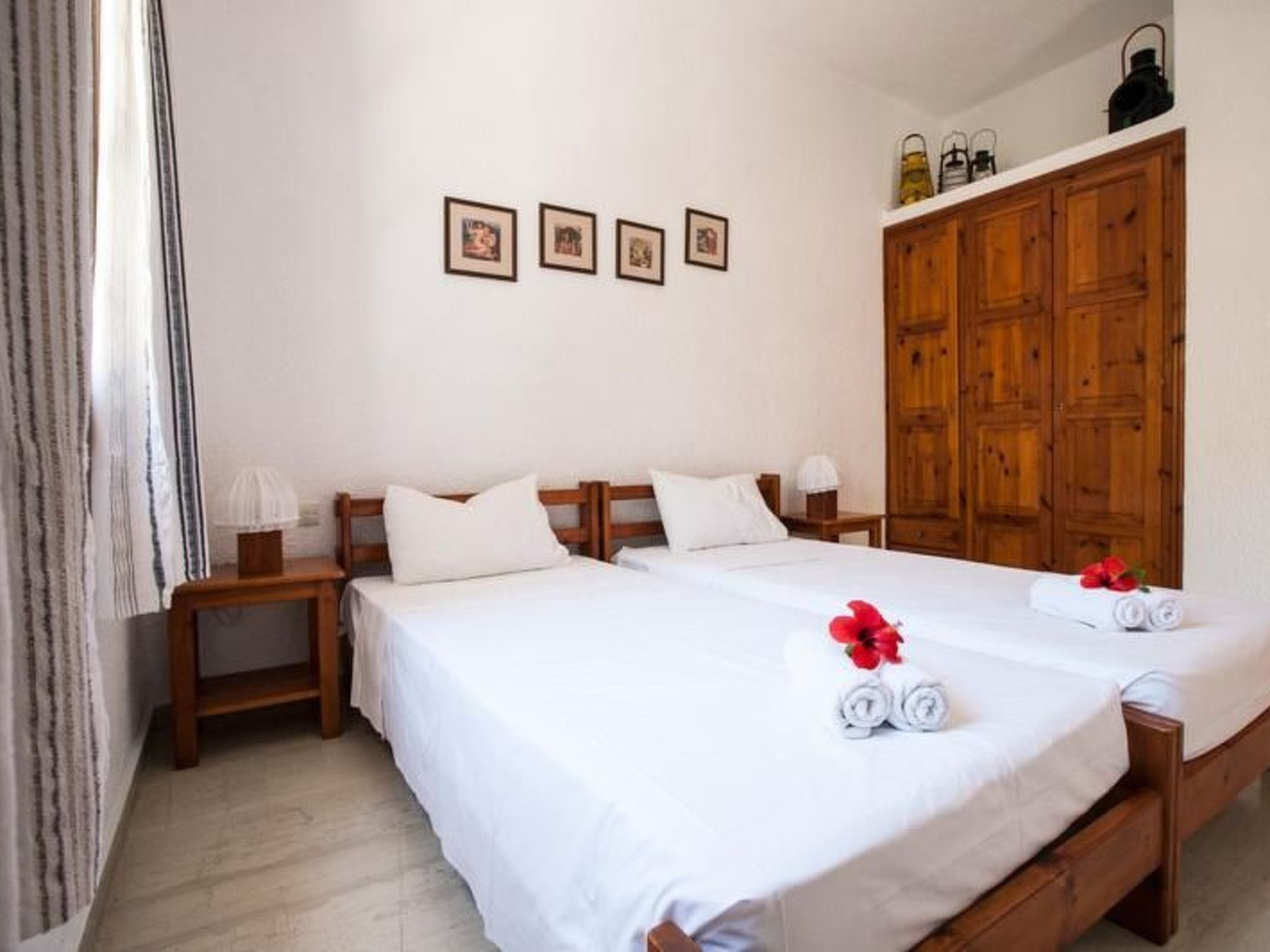 Wohnung mit Pool im Blumenparadies-Image-tags.info