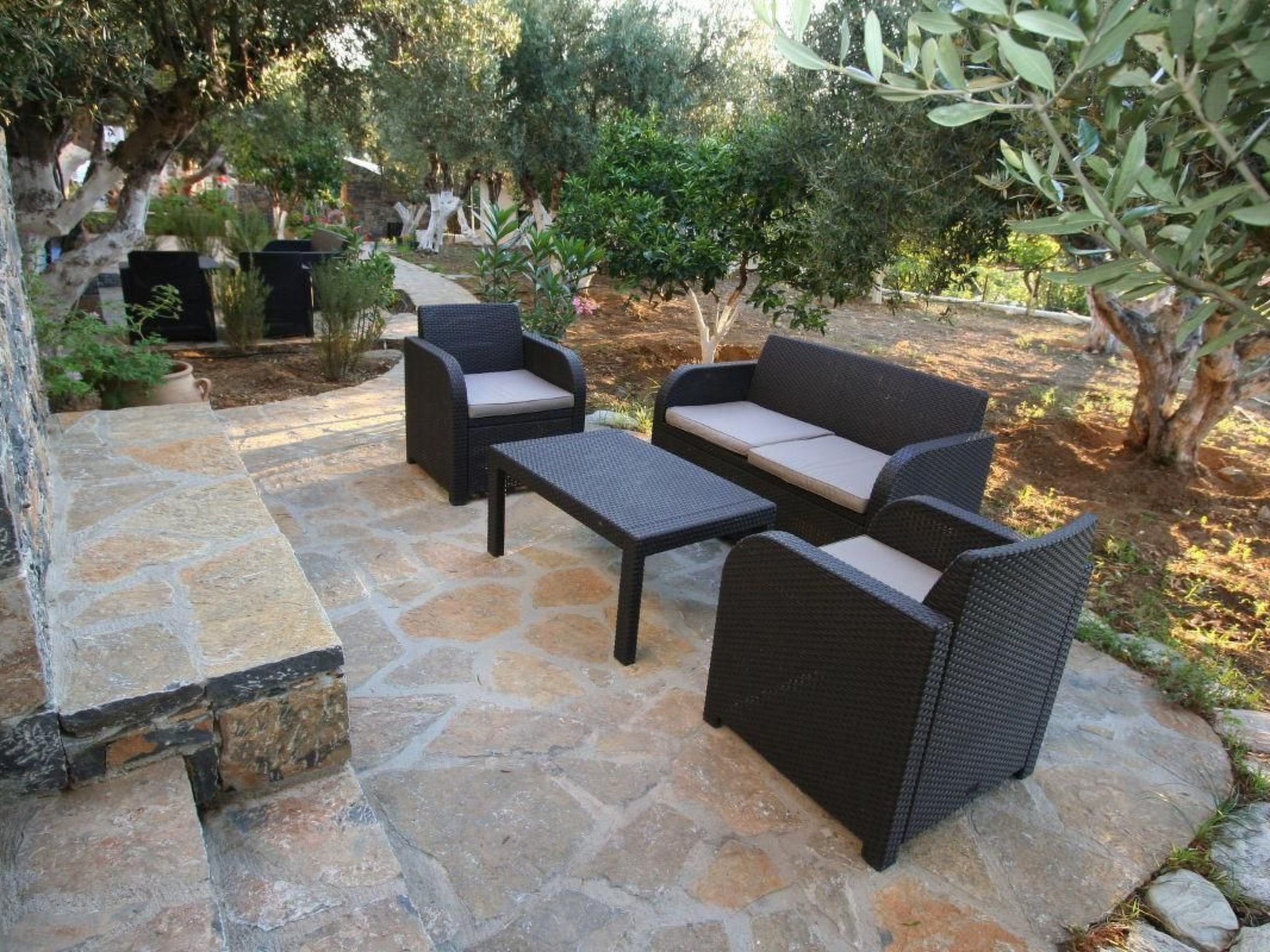 Wohnung mit Pool im Blumenparadies-Image-tags.info