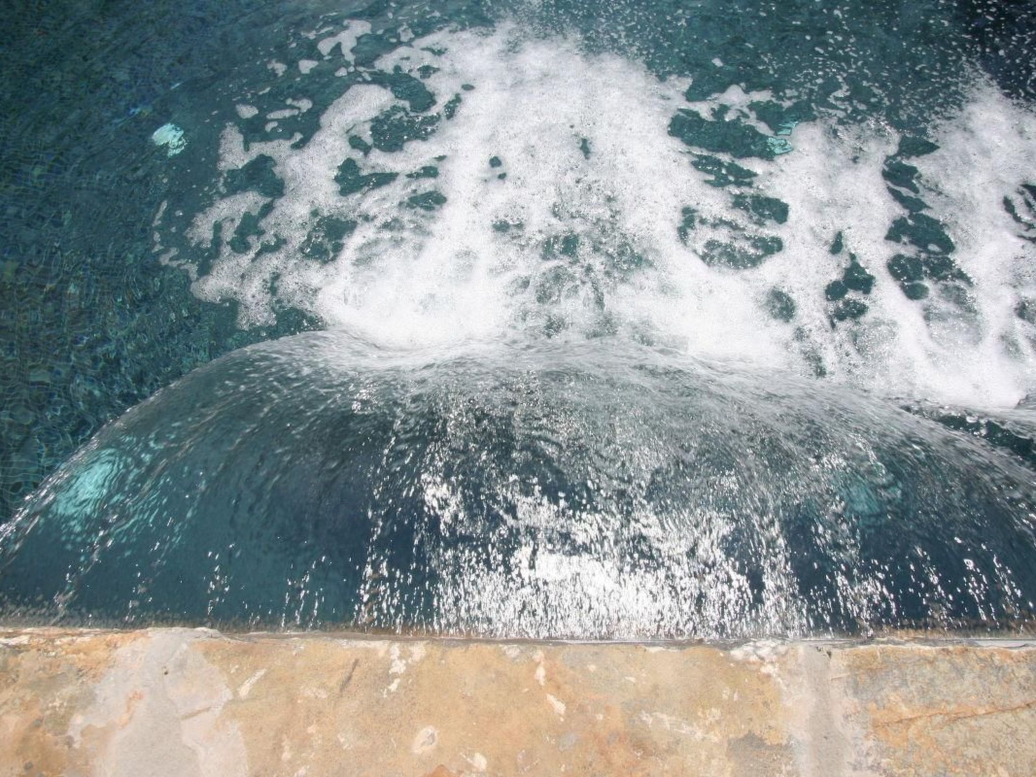 Wohnung mit Pool im Blumenparadies-Image-tags.info