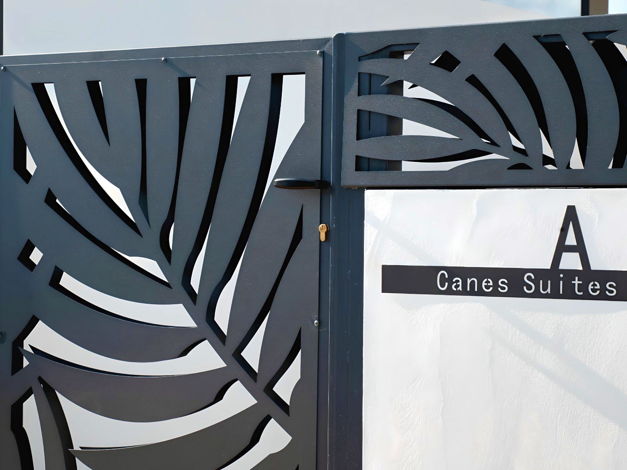 Canes Maxima Suite Privater Pool-Binnen