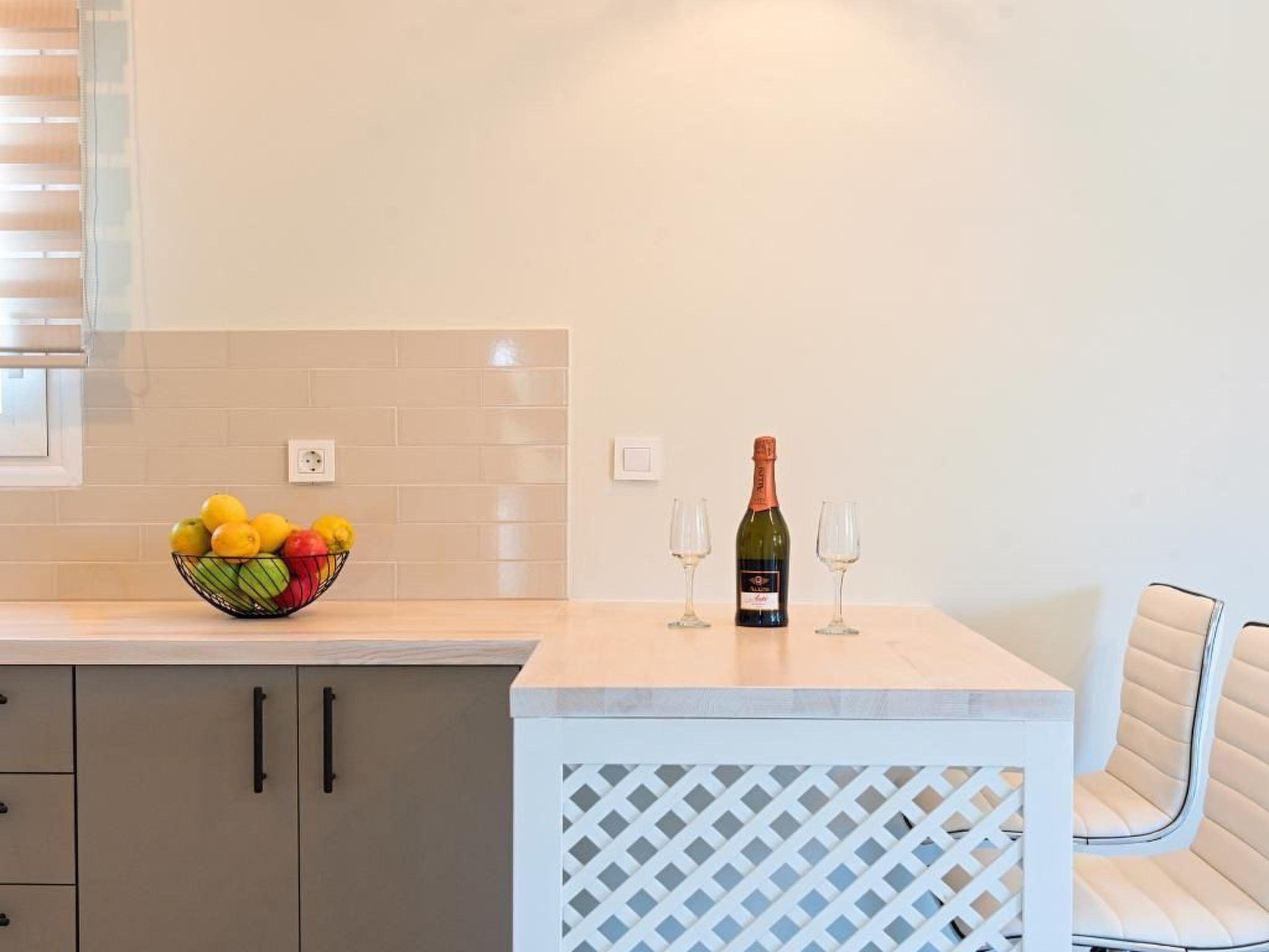 Villa "Etoile Villa" mit Blick auf das Wasser-Image-tags.info