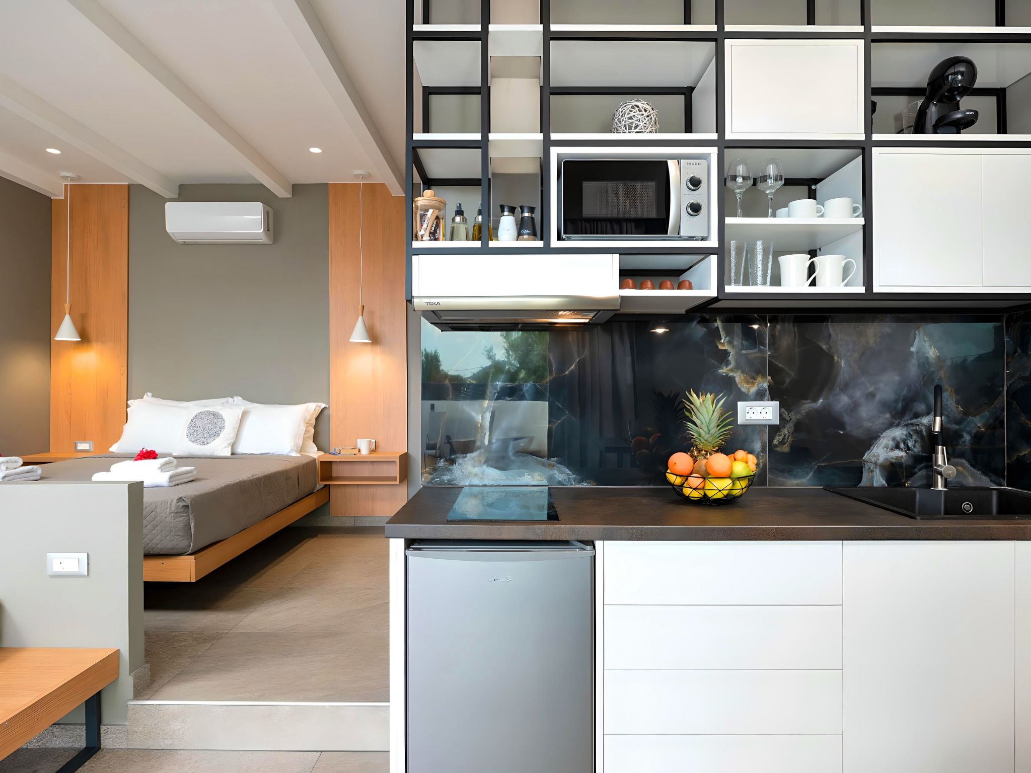 Canes Suites Privater Pool-Dedans