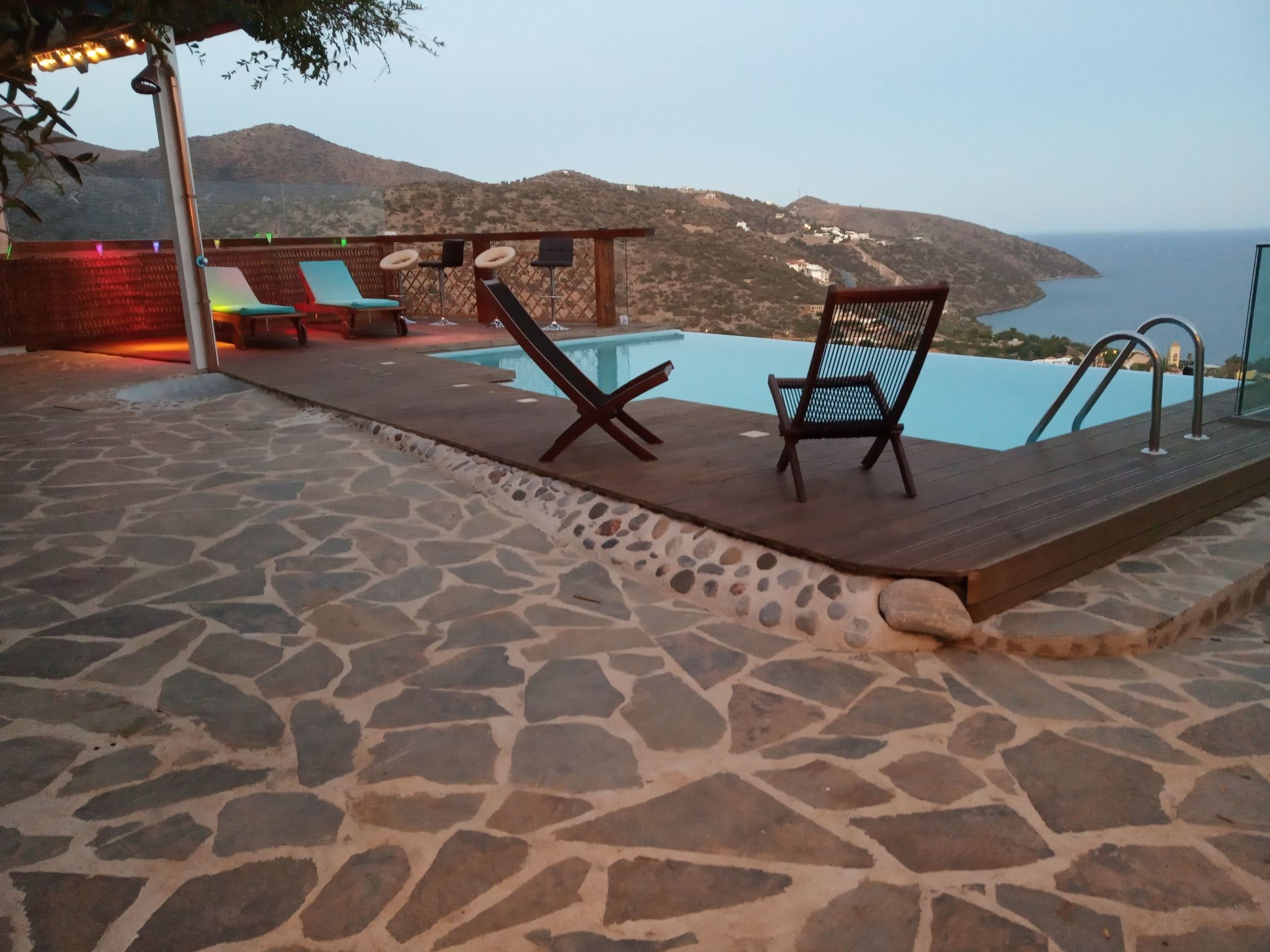 Villa "Mirabello suites" mit herrlicher Aussicht-Binnen