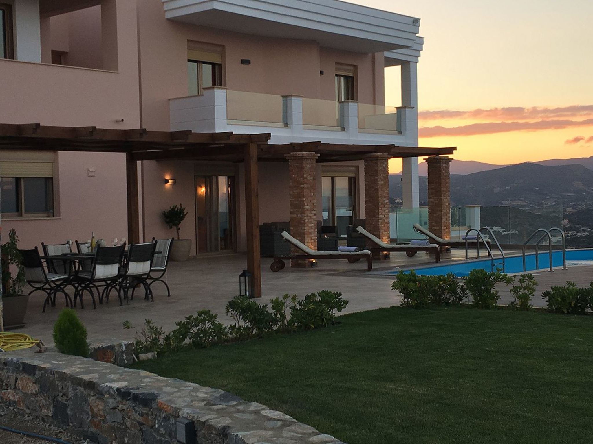 Brandneue, schicke und luxuriöse Wohnung-Image-tags.info