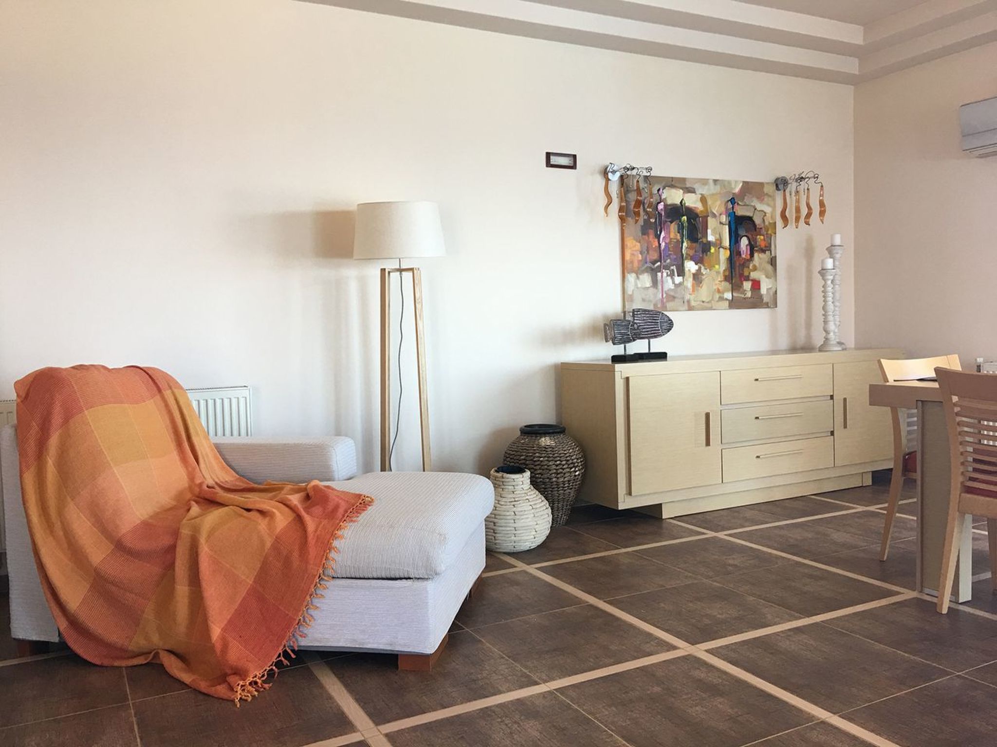 Brandneue, schicke und luxuriöse Wohnung-Drinnen