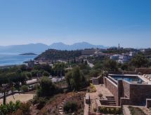 Villa met panoramisch zeezicht en privézwembad bij Agios Nikolaos - thumbnail 1