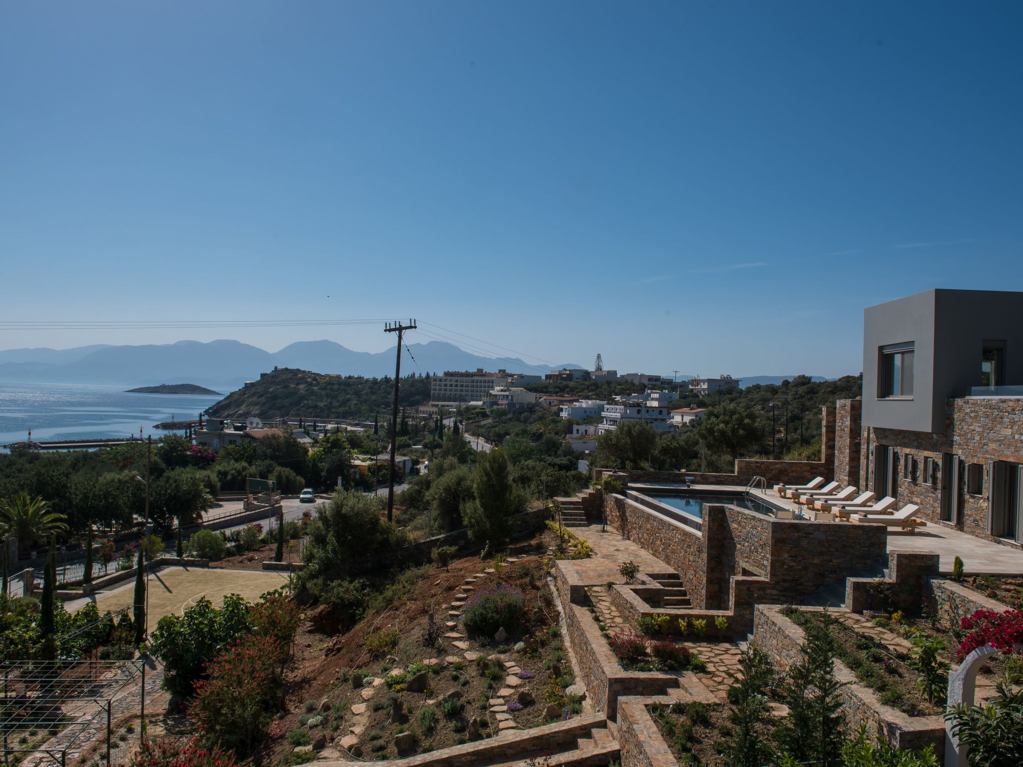 Haus in Agios Nikolaos mit außergewöhnlicher Aussicht-Binnen