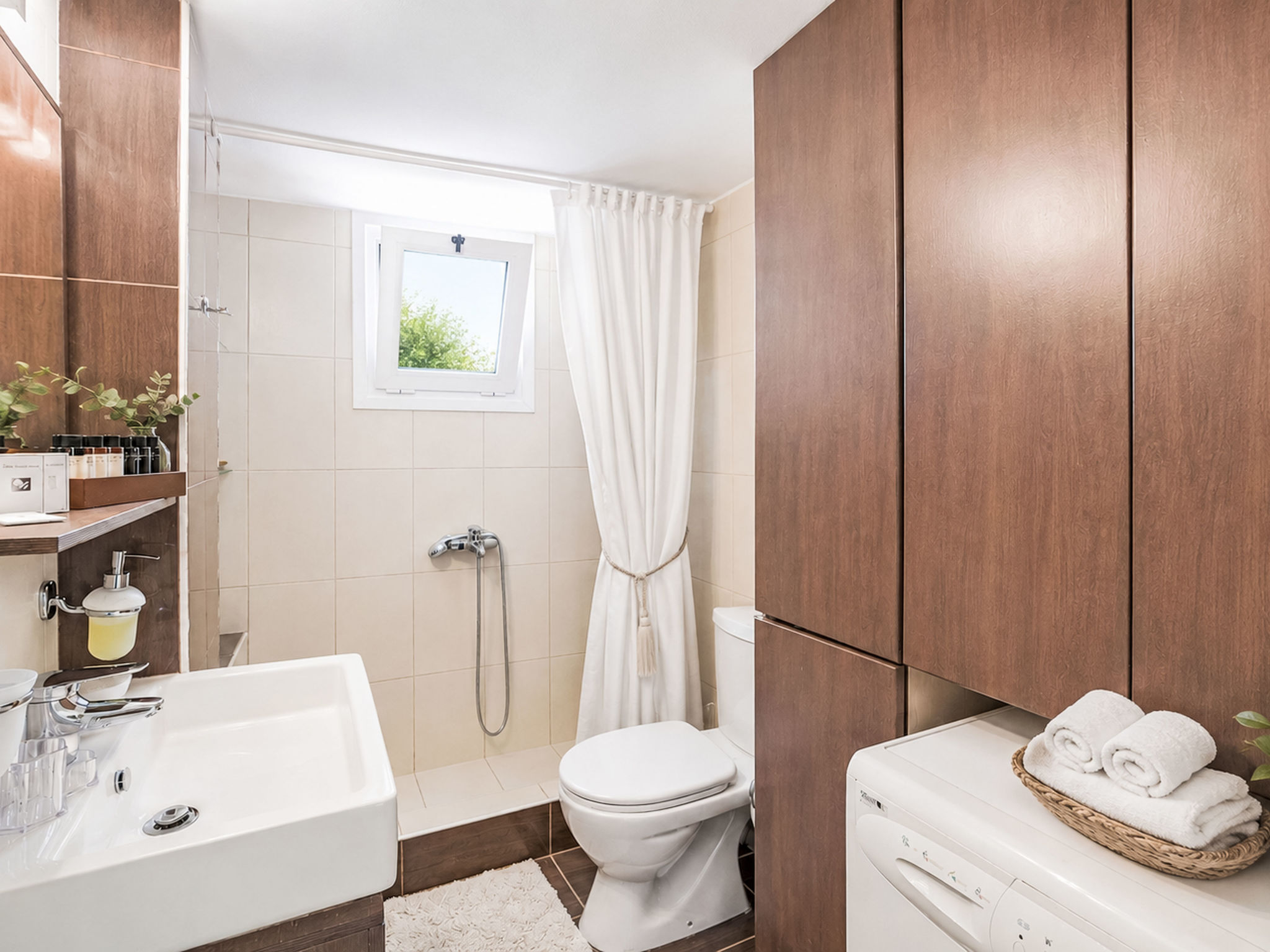 Olivengrüne Villa mit privatem beheiztem Pool - Drinnen