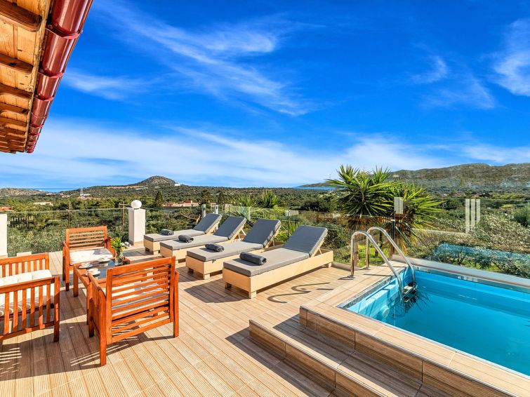 Privézwembad en luxe in Villa Carolina, Agios Nikolaos in Agios Nikolaos
