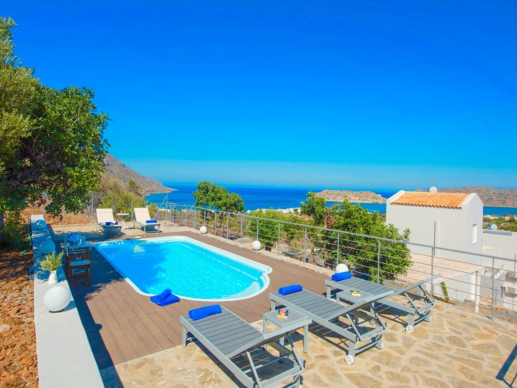 Elounda accommodation villas for rent in Elounda apartments to rent in Elounda holiday homes to rent in Elounda