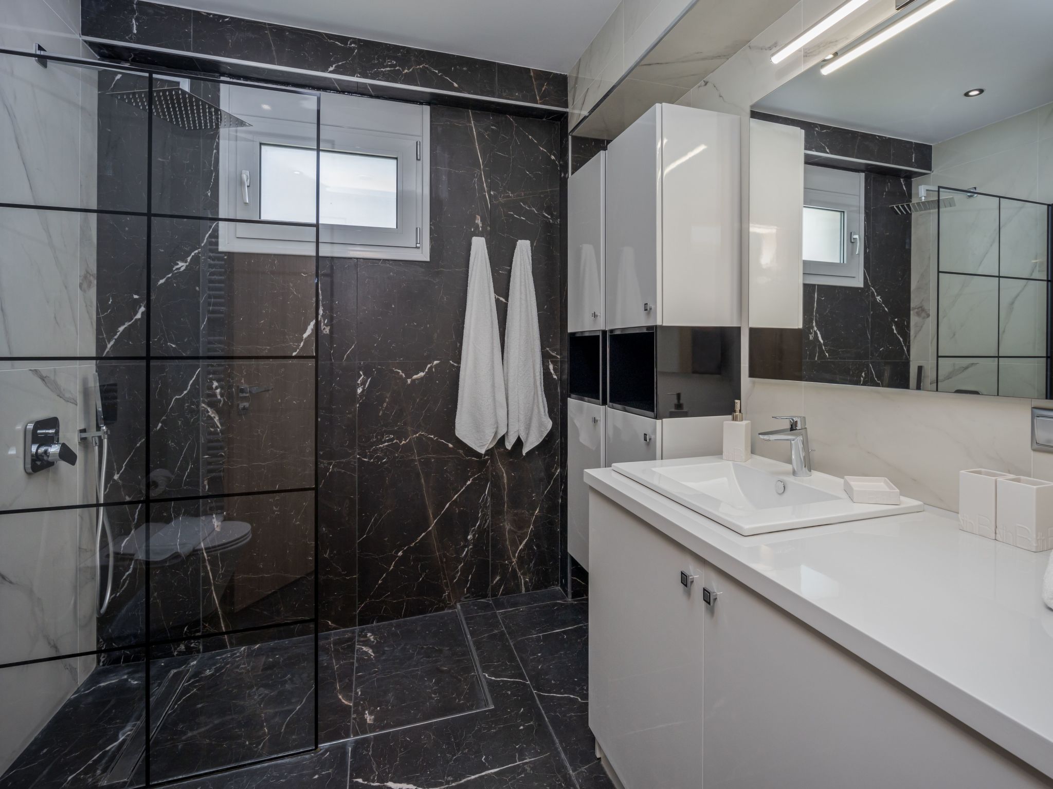 Villa mit Grillplatz und privatem beheiztem Pool-Image-tags.info