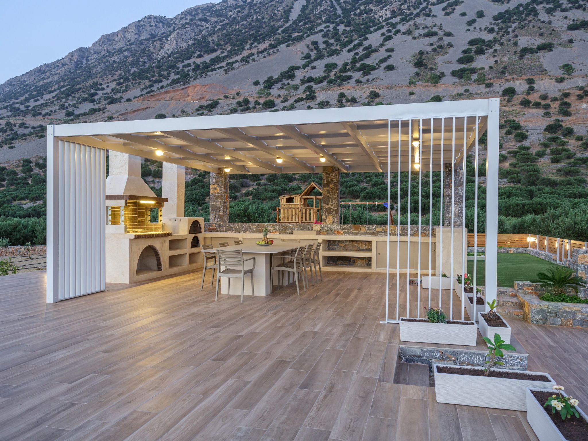 Villa mit Grillplatz und privatem beheiztem Pool-Dehors