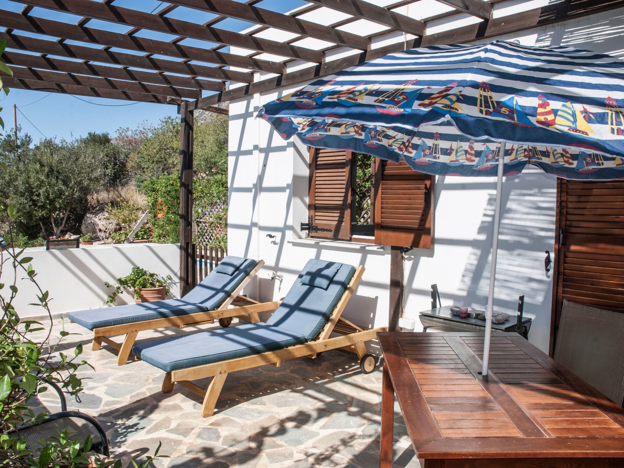 Versteckte Villa mit Pool und herrlichem Blick über die Bucht von Mirabelle und