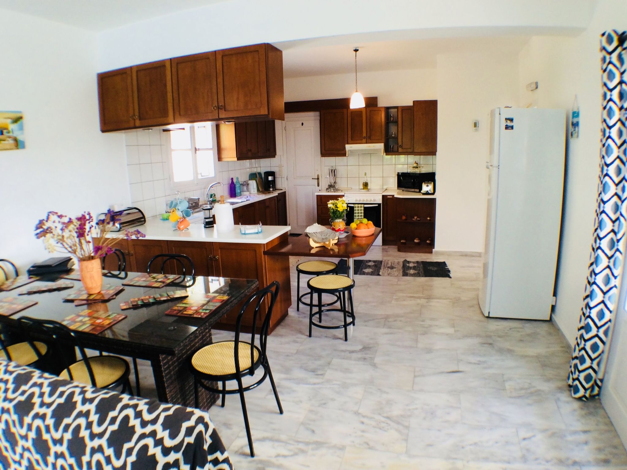 Versteckte Villa mit Pool und herrlichem Blick über die Bucht von Mirabelle und-Dedans