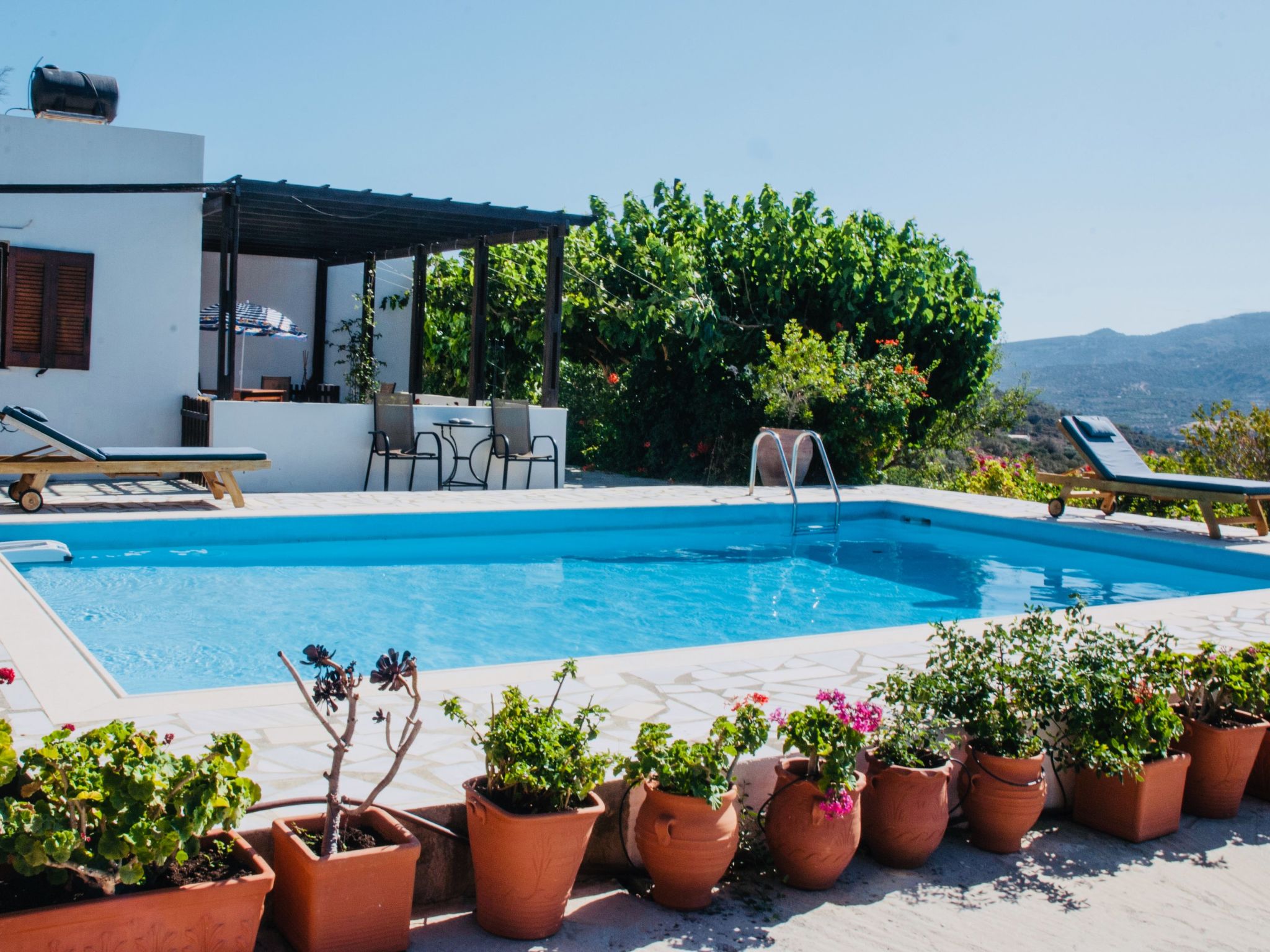 Versteckte Villa mit Pool und herrlichem Blick über die Bucht von Mirabelle und-Image-tags.info